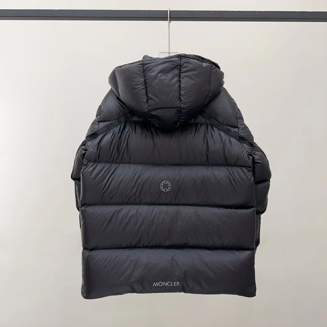Куртки И Пуховики Мужские Moncler 18581641