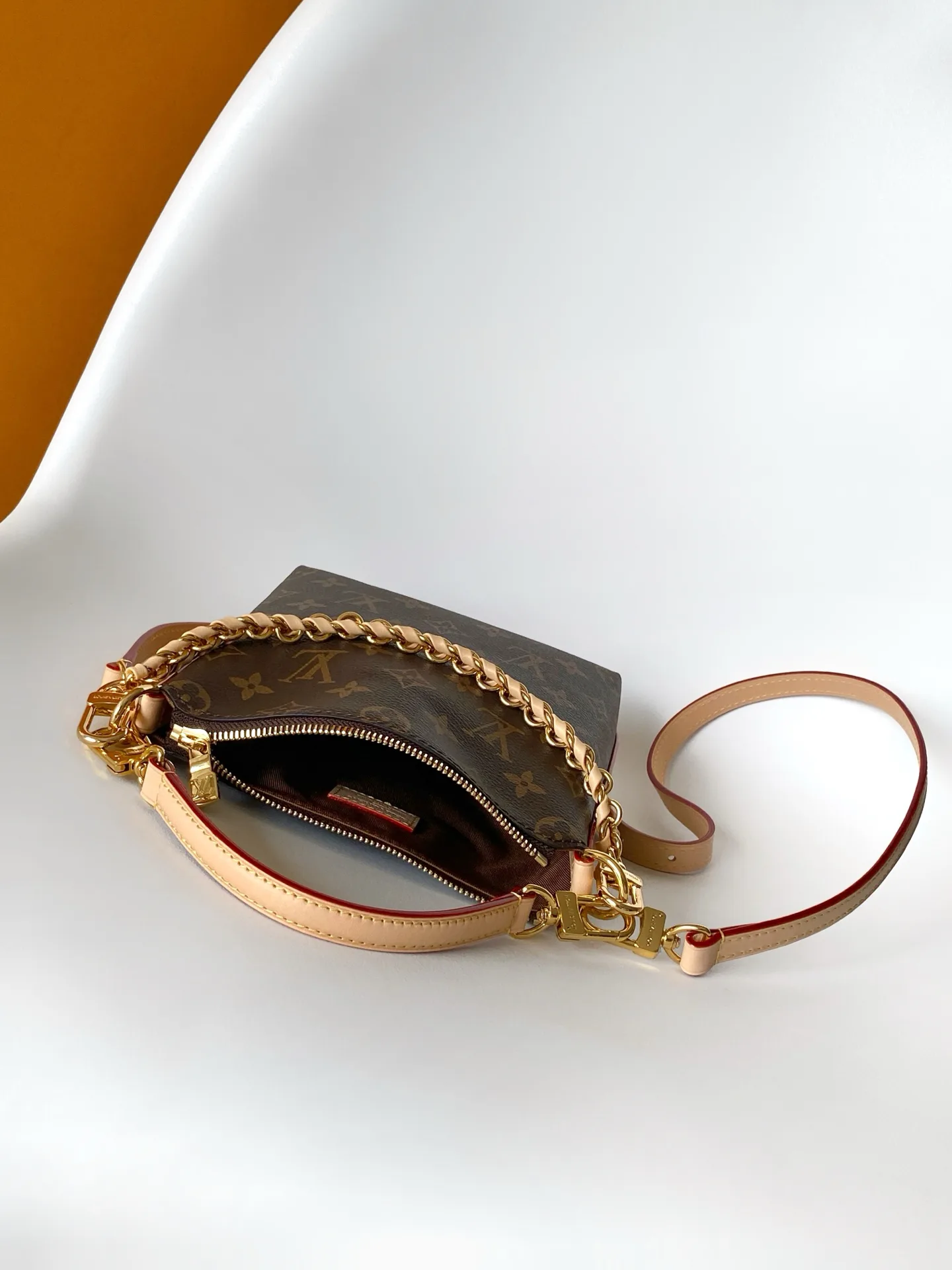 Women's Shoulder Bags LOUIS VUITTON 17428094
