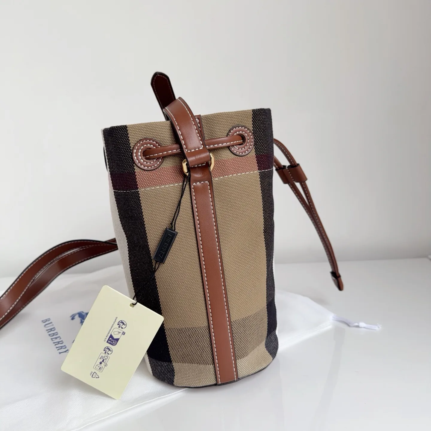 Women's Classic Handbags BURBERRY 18517300