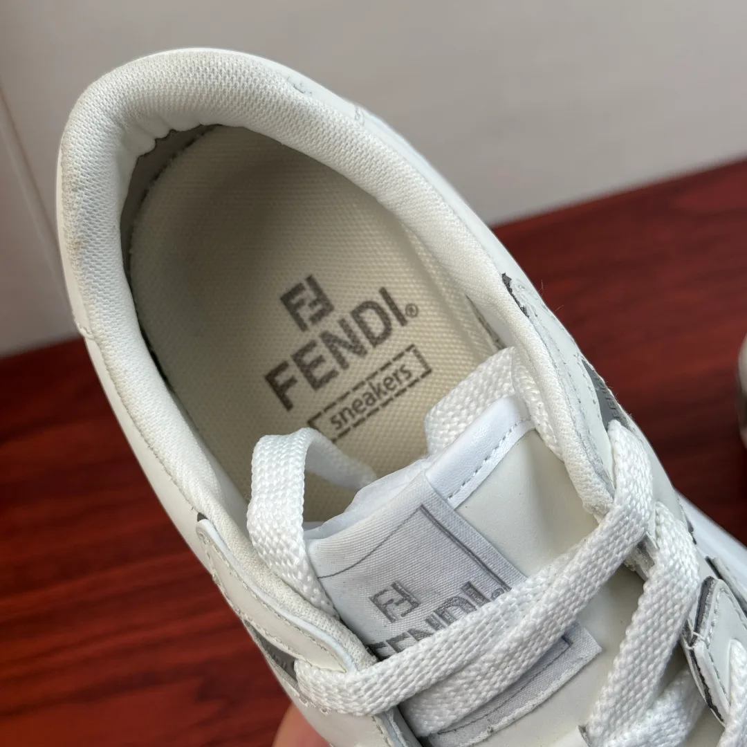 Women's Sneakers FENDI 18119028