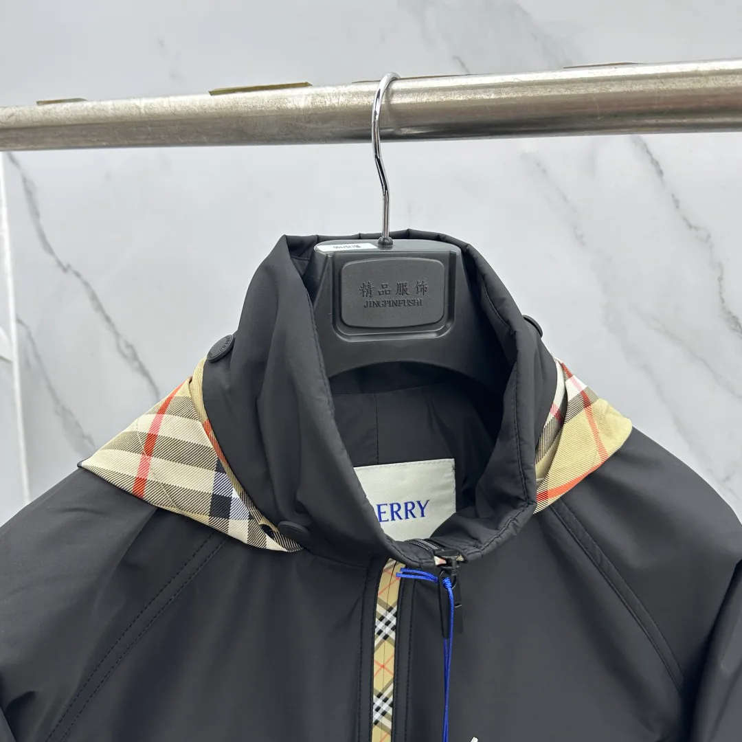 Men's Jackets And Down Jackets BURBERRY 17810343