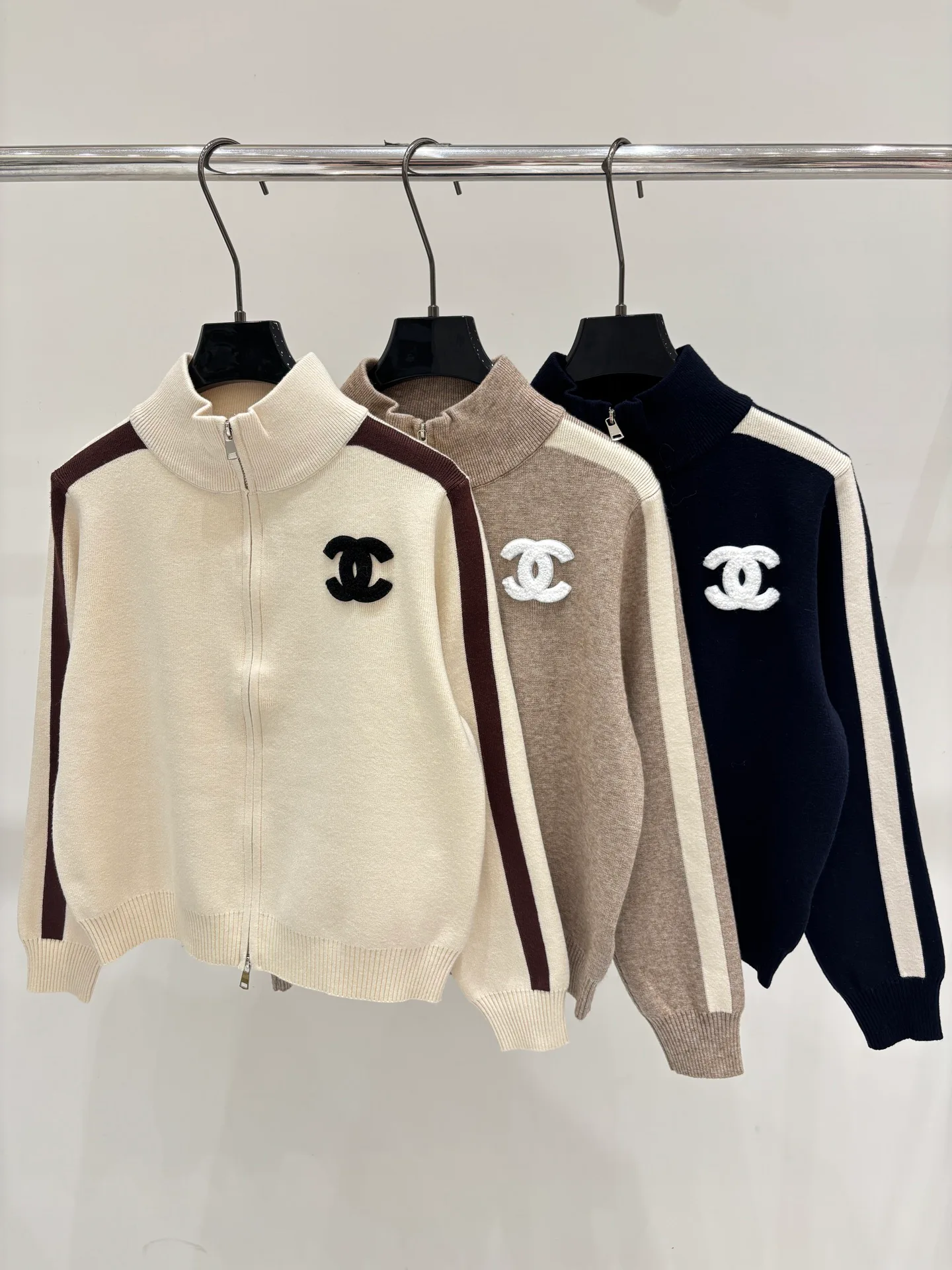 Women's Jumpers And Sweaters CHANEL 18331665