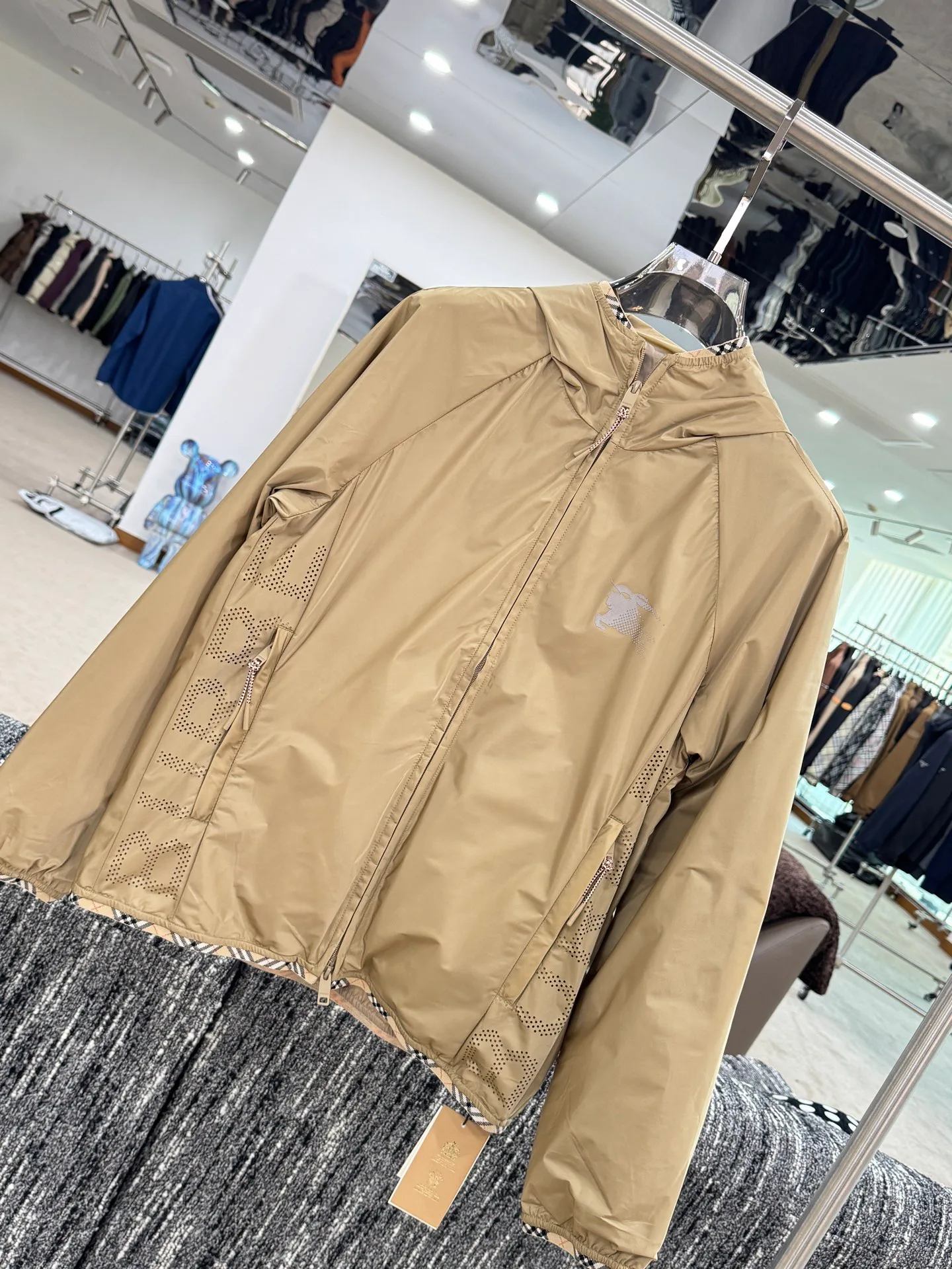 Men's Jackets And Down Jackets BURBERRY 18084174