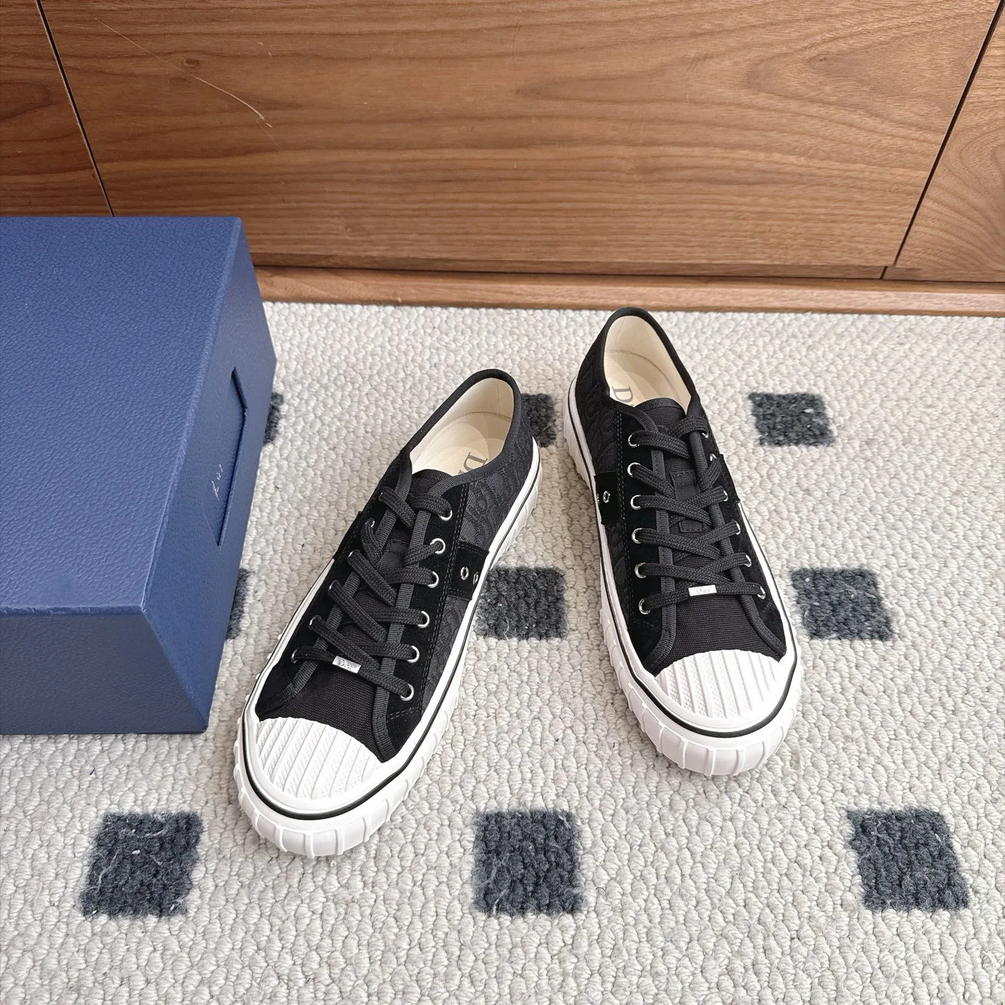 Women's Sneakers CHRISTIAN DIOR 18025794
