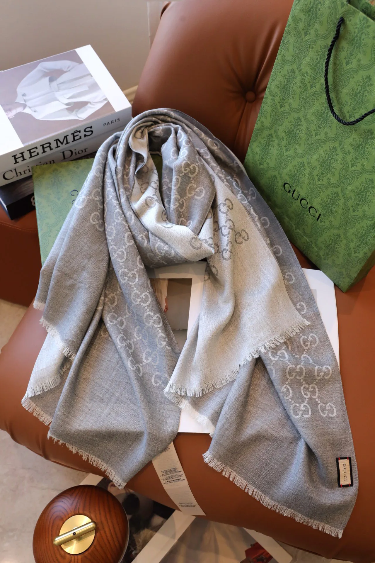 Scarves GUCCI 18275135