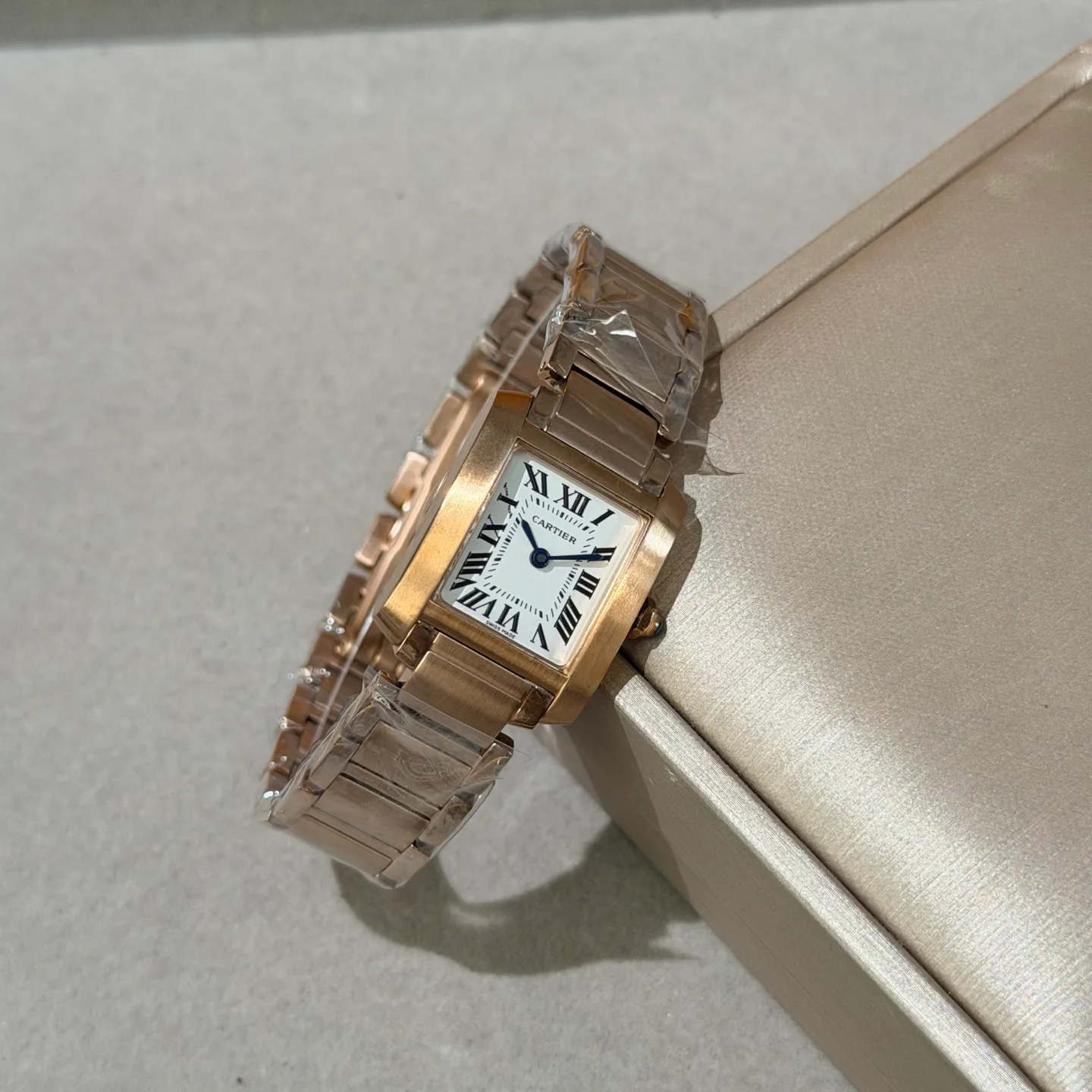 Women's Watches CARTIER 17650367