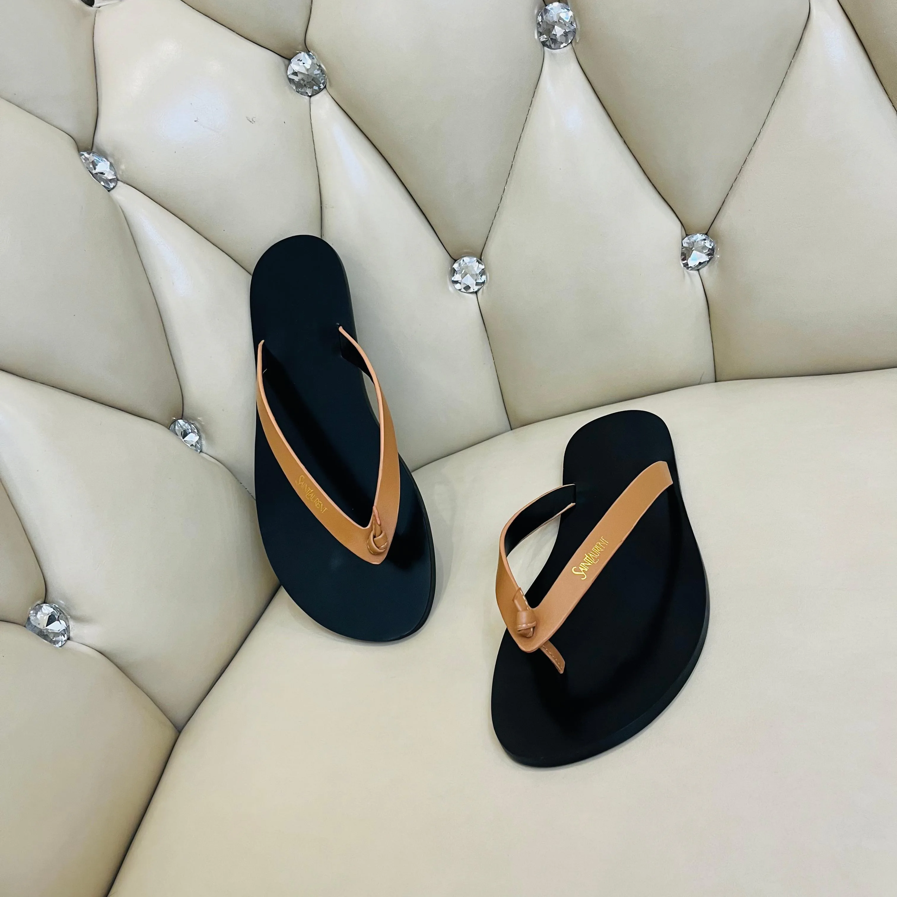 Women's Flip-Flops SAINT LAURENT 18083984