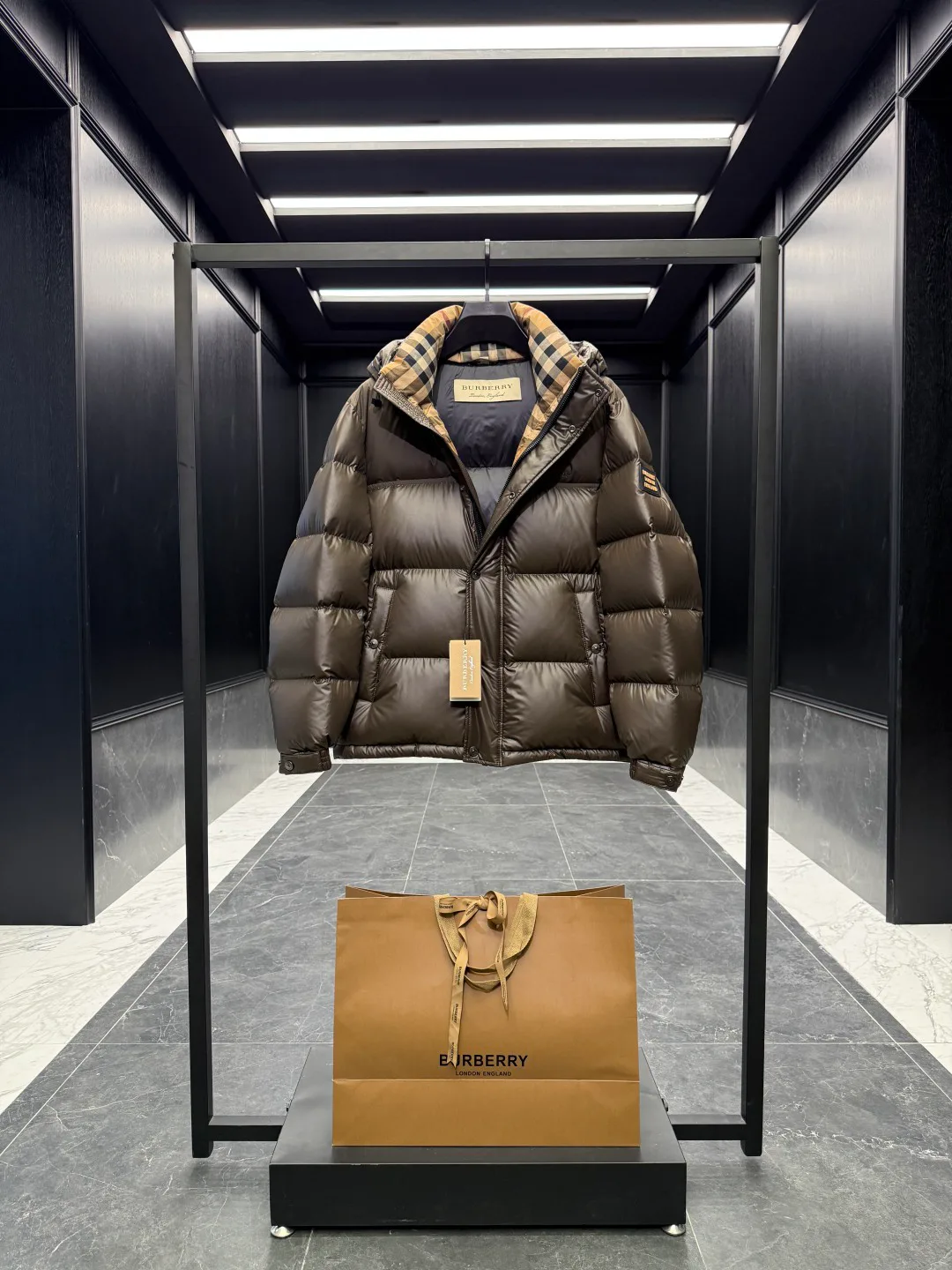 Men's Jackets And Down Jackets BURBERRY 18030051