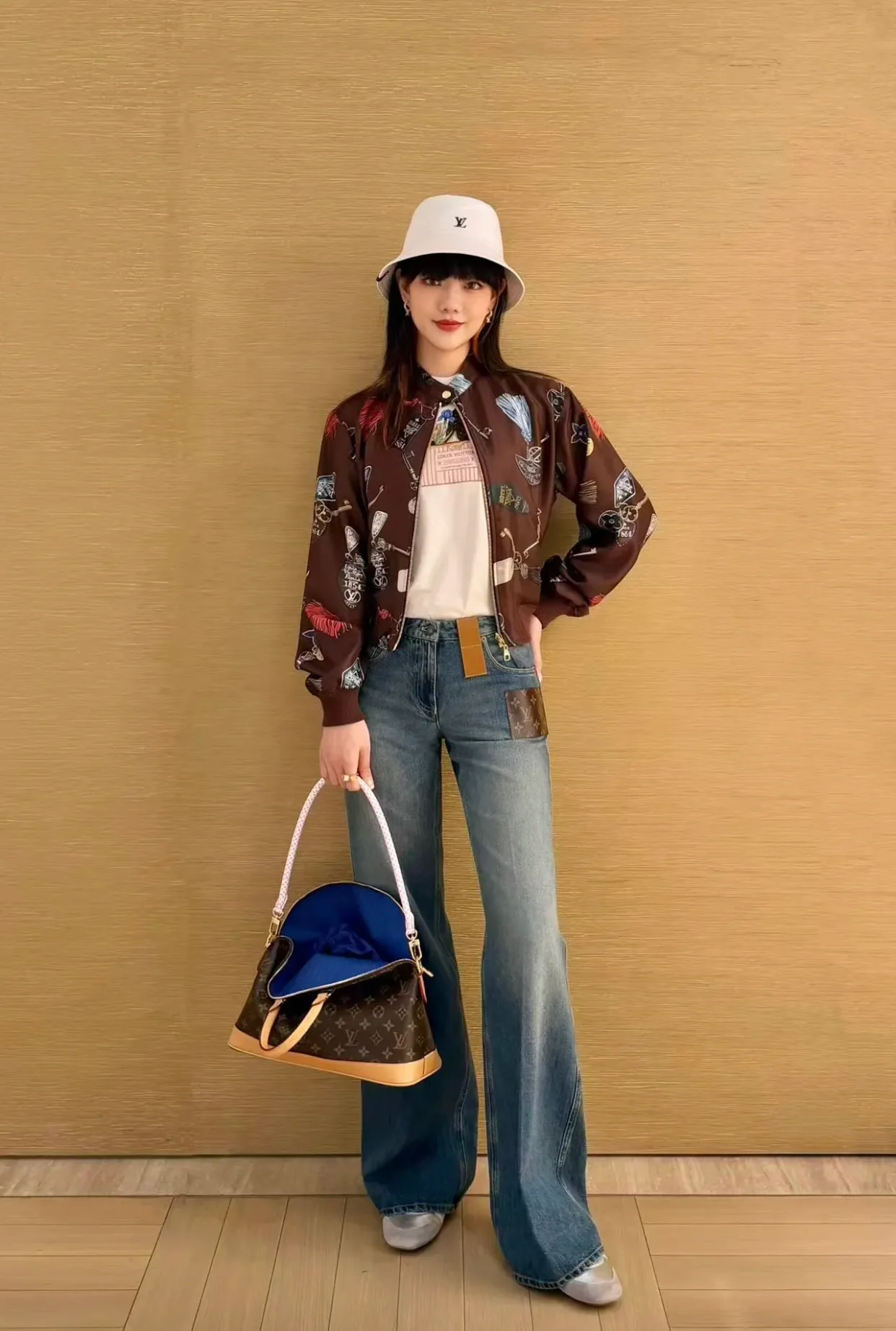 Women's Jackets And Down Jackets LOUIS VUITTON 16846836