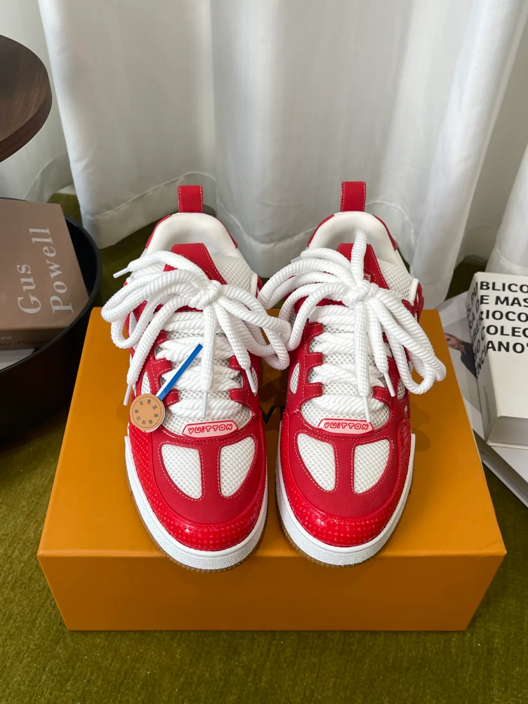 Men's Sneakers LOUIS VUITTON 18062836