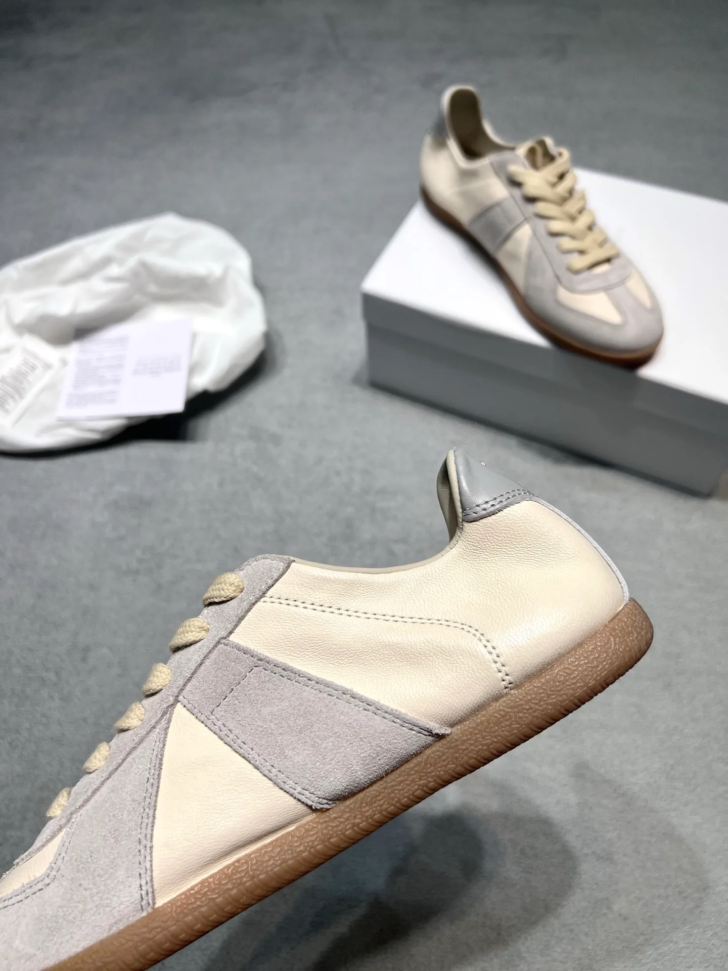 Women's Sneakers MAISON MARGIELA 18366871