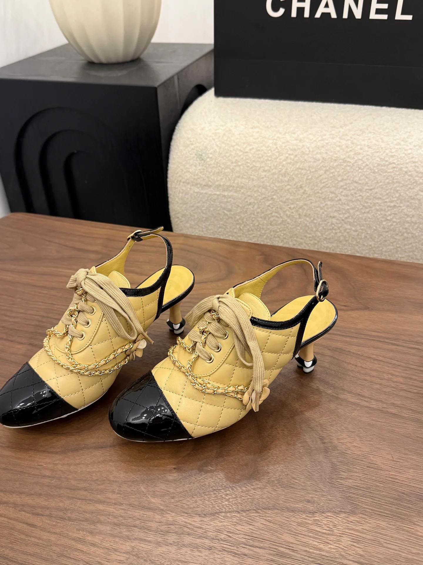 Women's Heels CHANEL 17920850