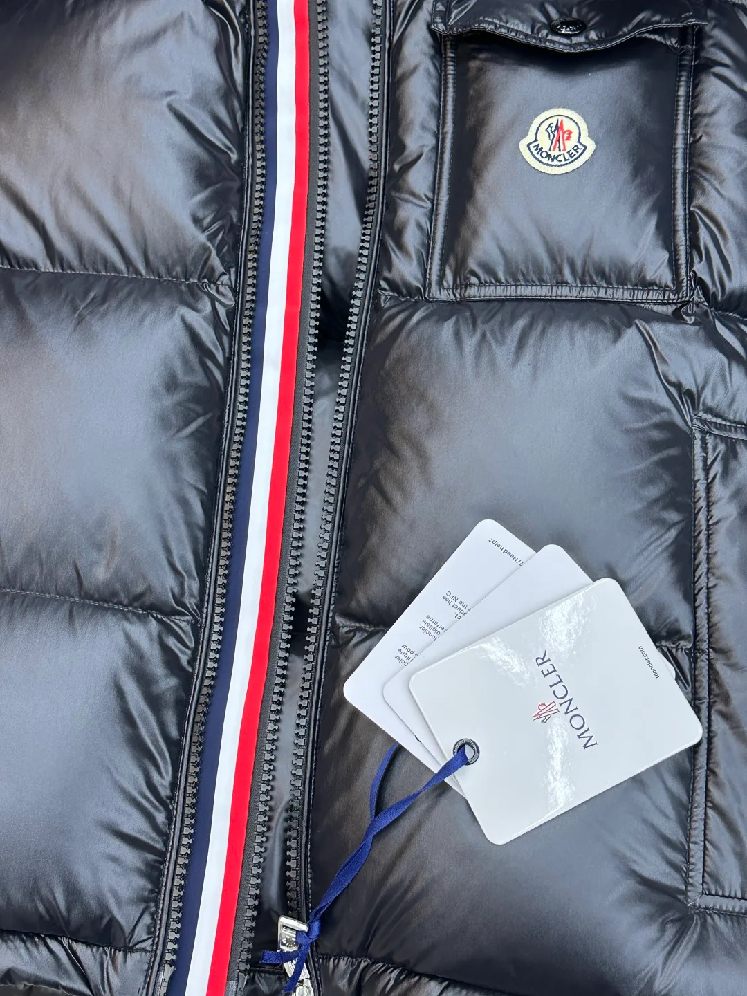 Women's Jackets And Down Jackets MONCLER 17865417