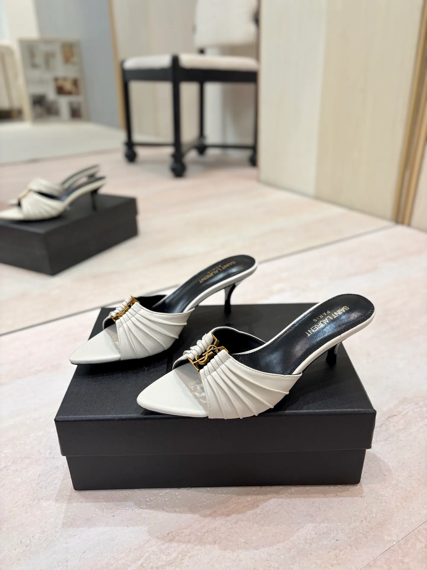 Women's Mules And Clogs SAINT LAURENT 17476034