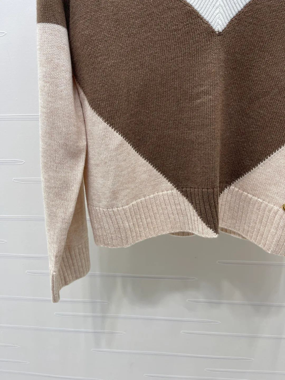 Women's Jumpers And Sweaters VALENTINO 18140973