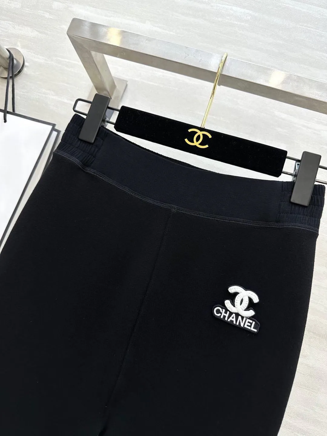 Women's Trousers CHANEL 18276755