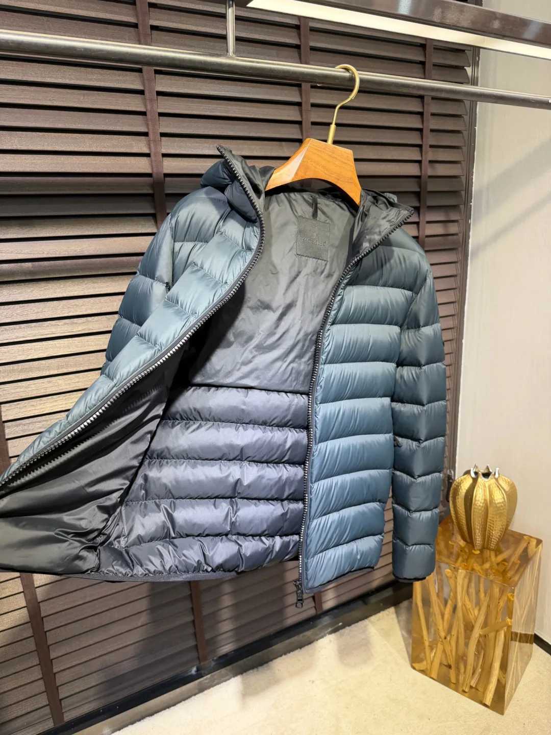 Men's Jackets And Down Jackets MONCLER 18361307