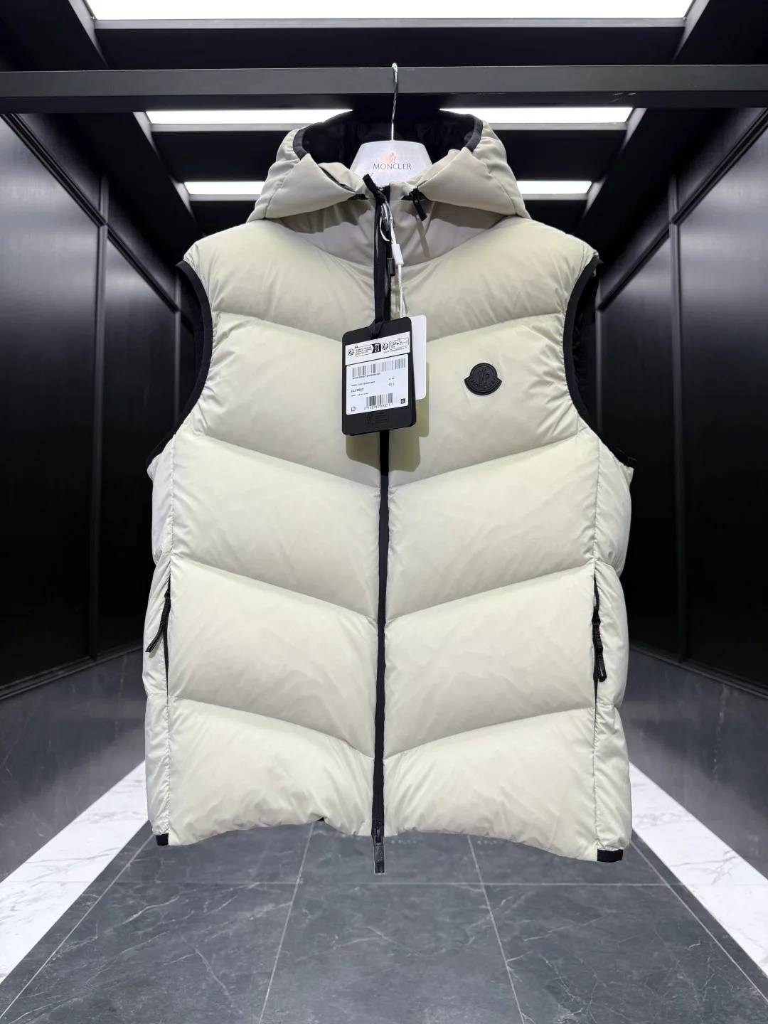 Men's Vests MONCLER 18007726
