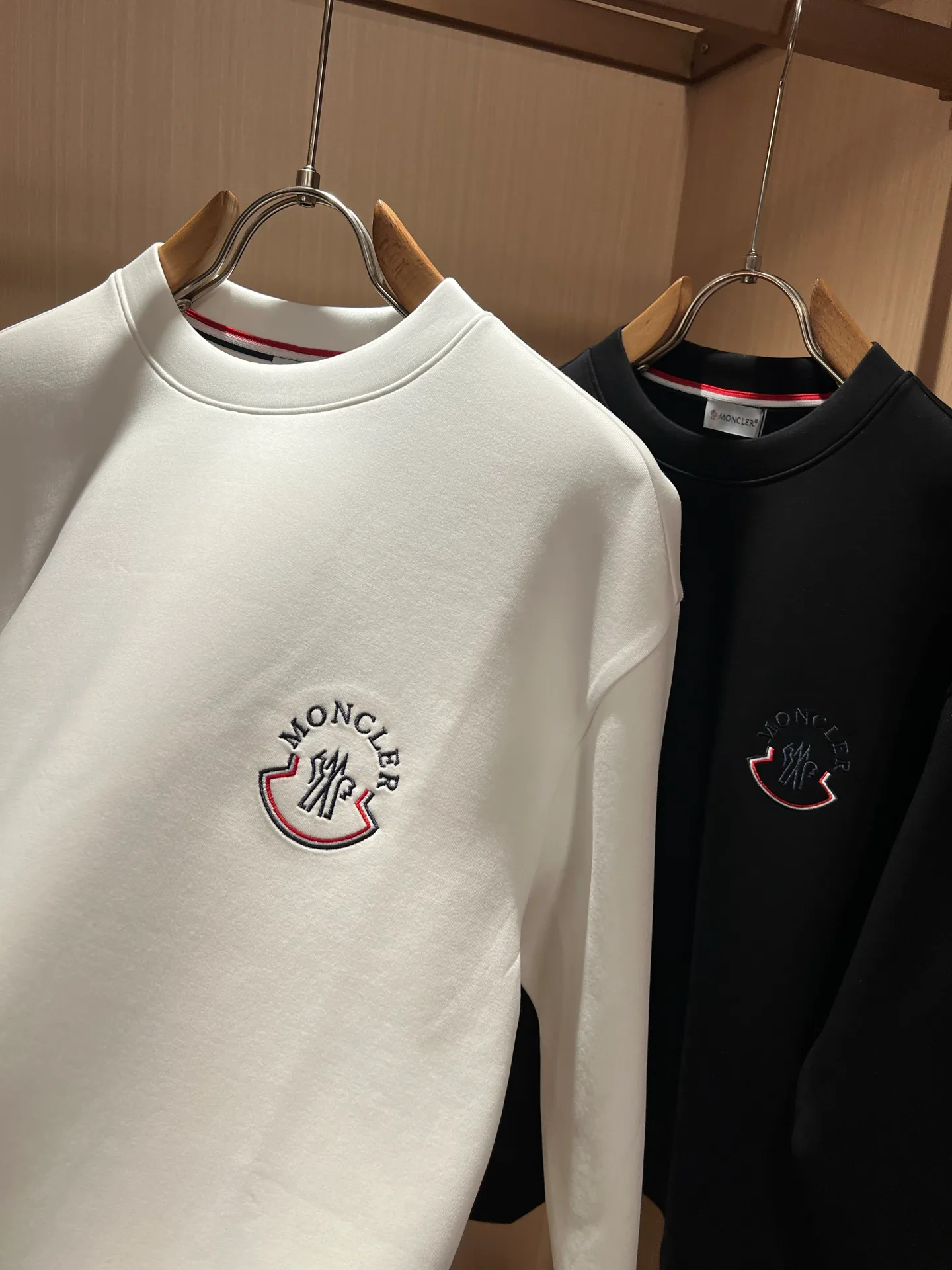 Men's Sweatshirts And Hoodies MONCLER 18519617