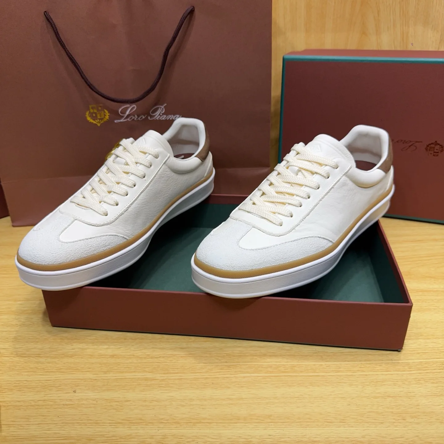 Women's Sneakers LORO PIANA 18263646