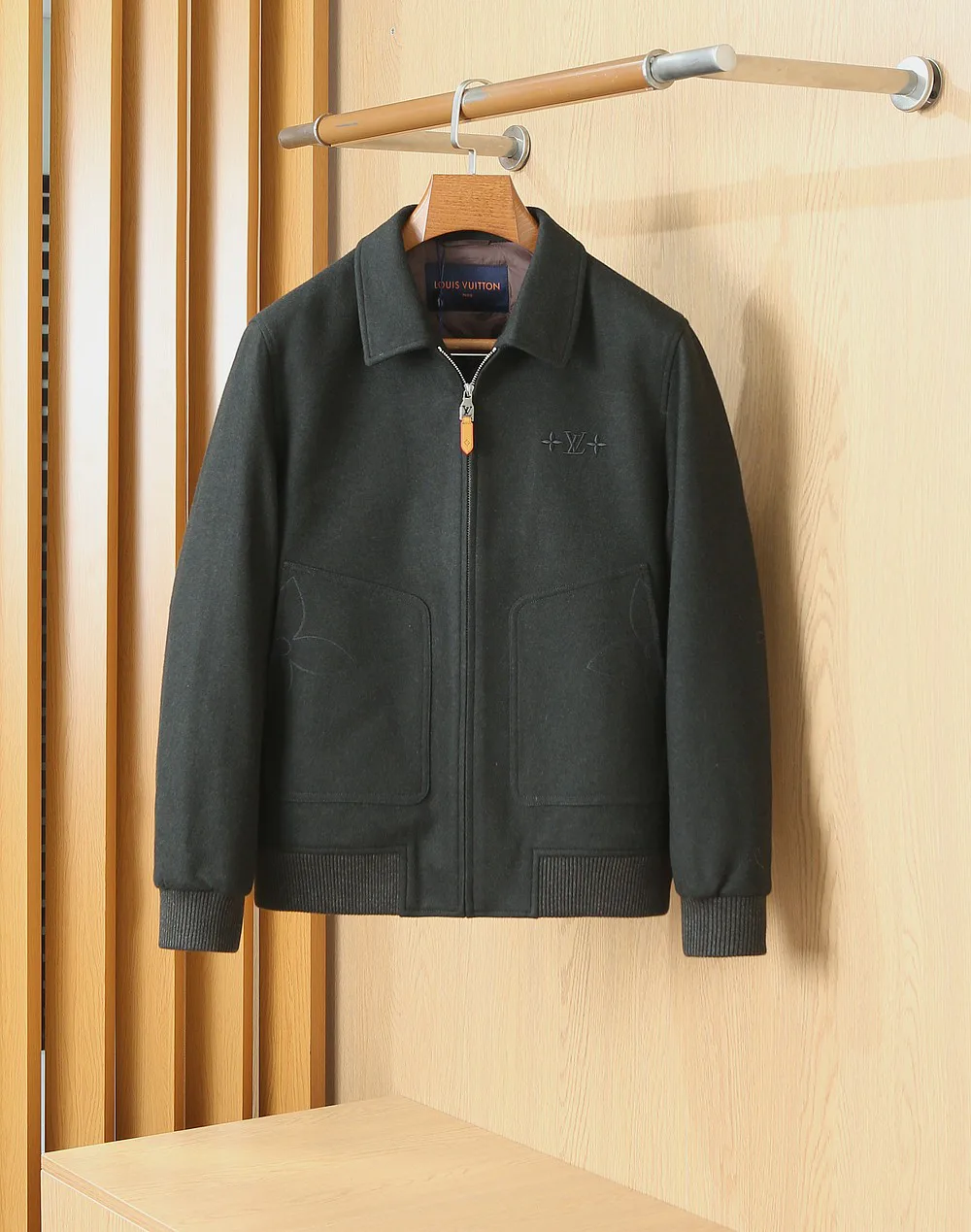 Men's Jackets And Down Jackets LOUIS VUITTON 17922609