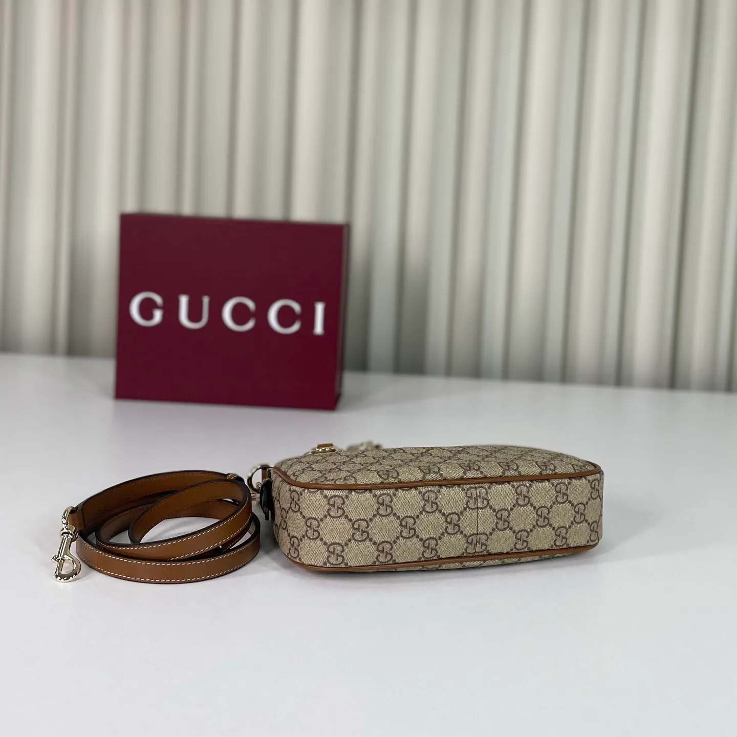 Women's Classic Handbags GUCCI 18210746