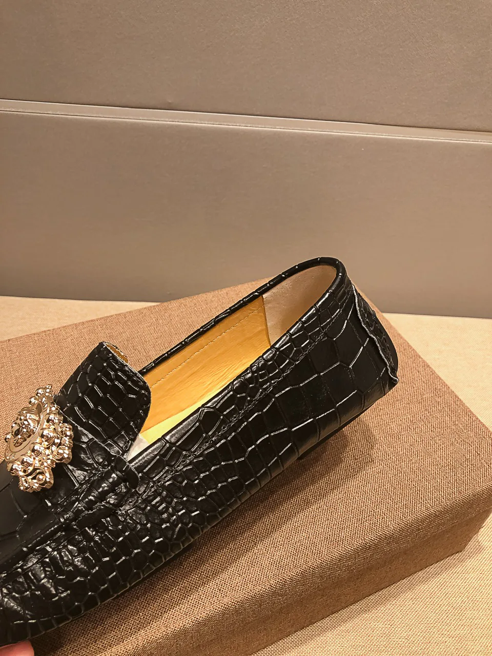 Men's Loafers And Dress Shoes VERSACE 18247707