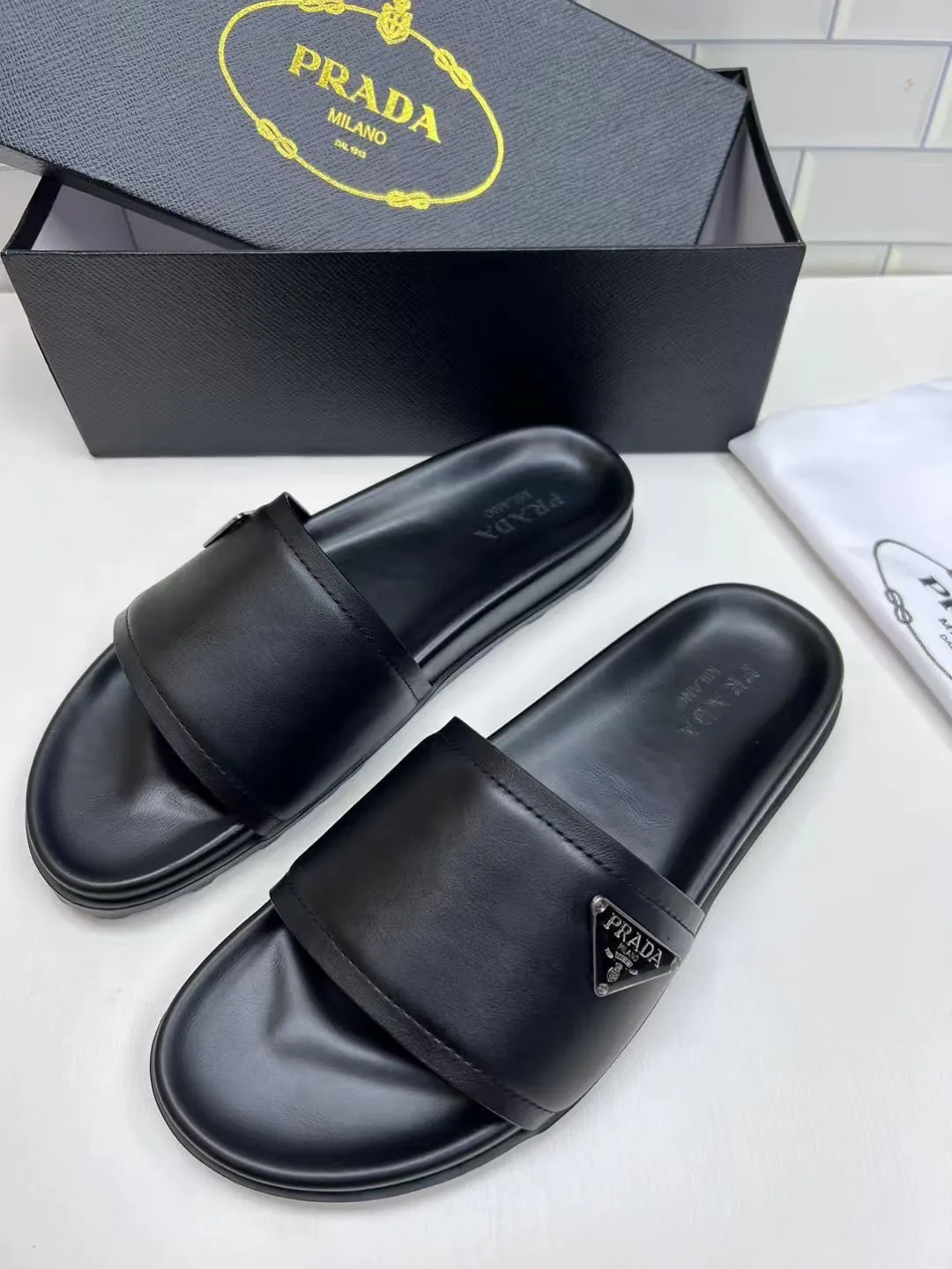 Women's Flip-Flops PRADA 17689373