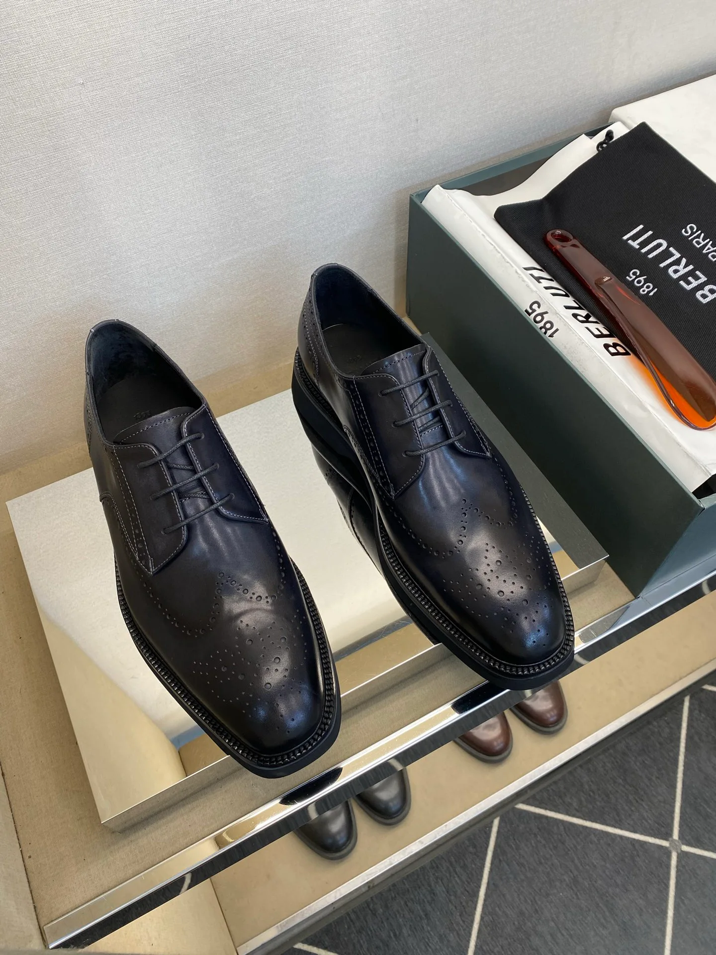 Men's Loafers And Dress Shoes BERLUTI 17971843