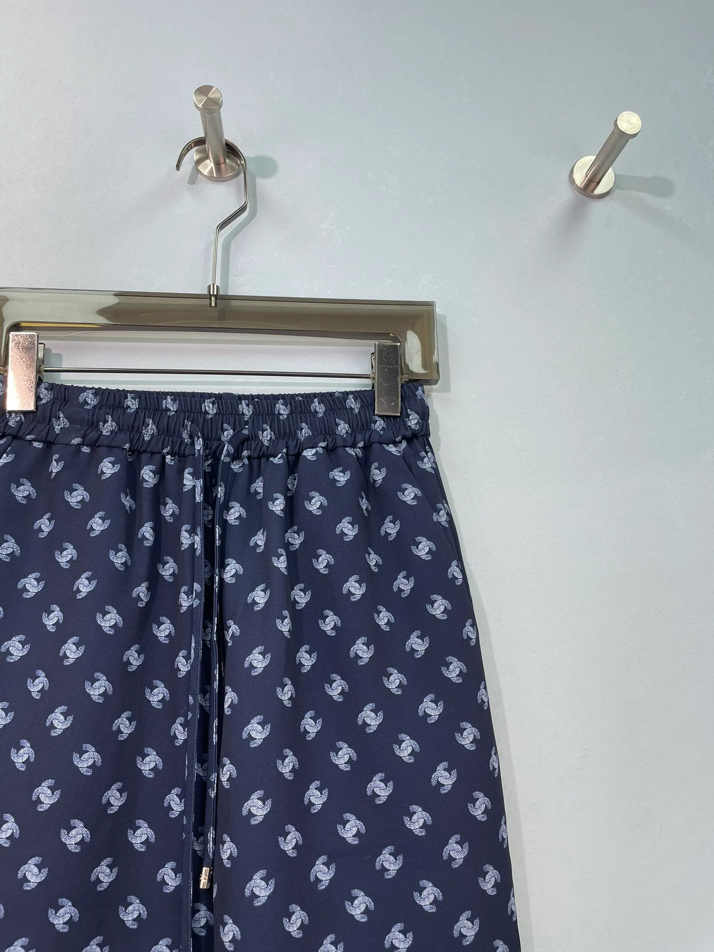 Women's Trousers CHANEL 18359072
