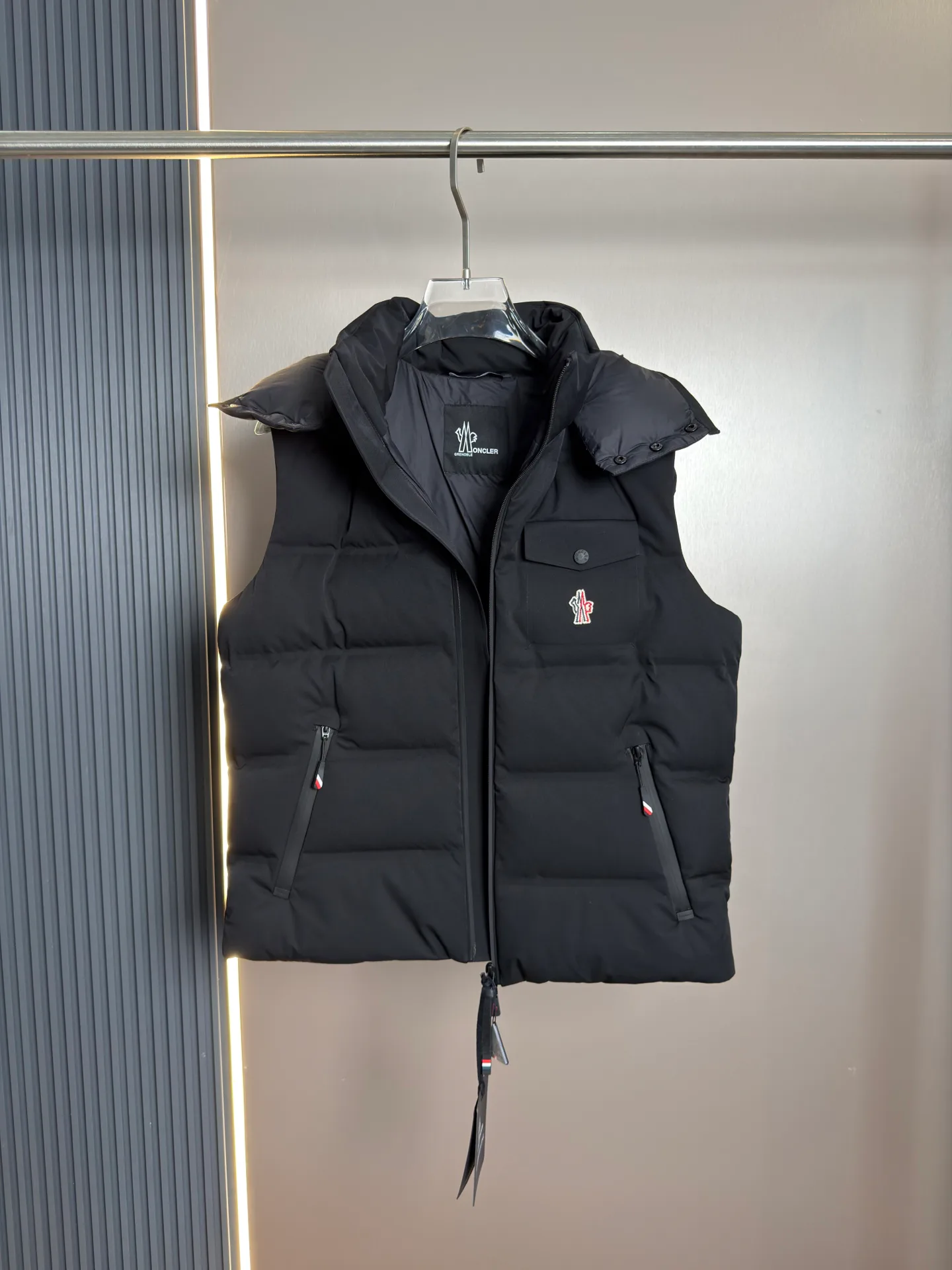 Men's Jackets And Down Jackets MONCLER 17925011