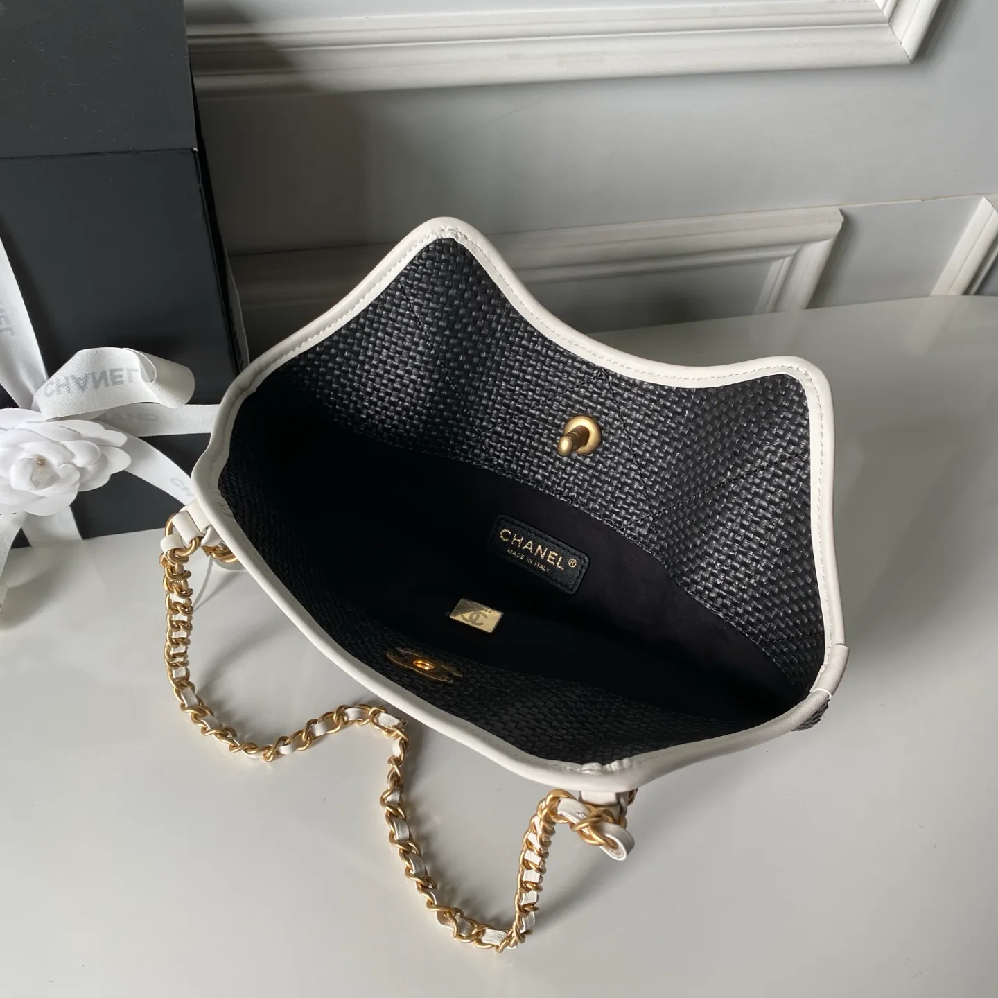 Women's Classic Handbags CHANEL 17827310