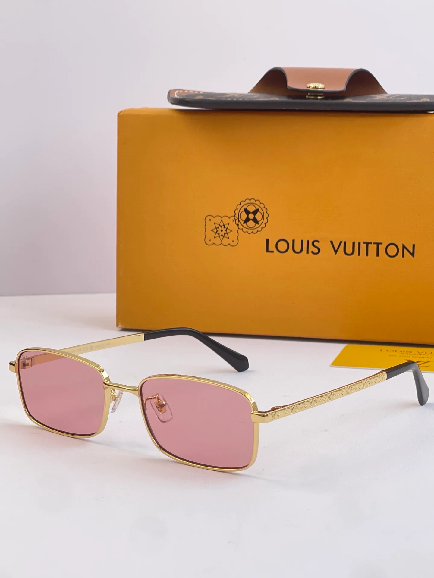 Glasses LOUIS VUITTON 17926842
