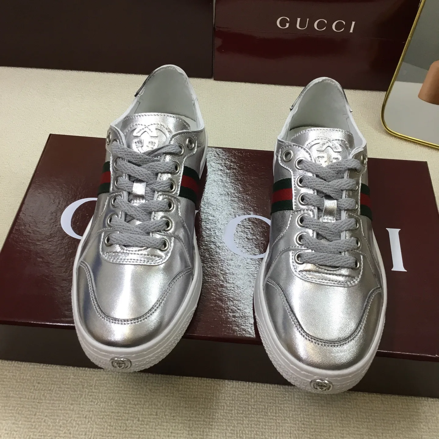 Women's Sneakers GUCCI 16893685