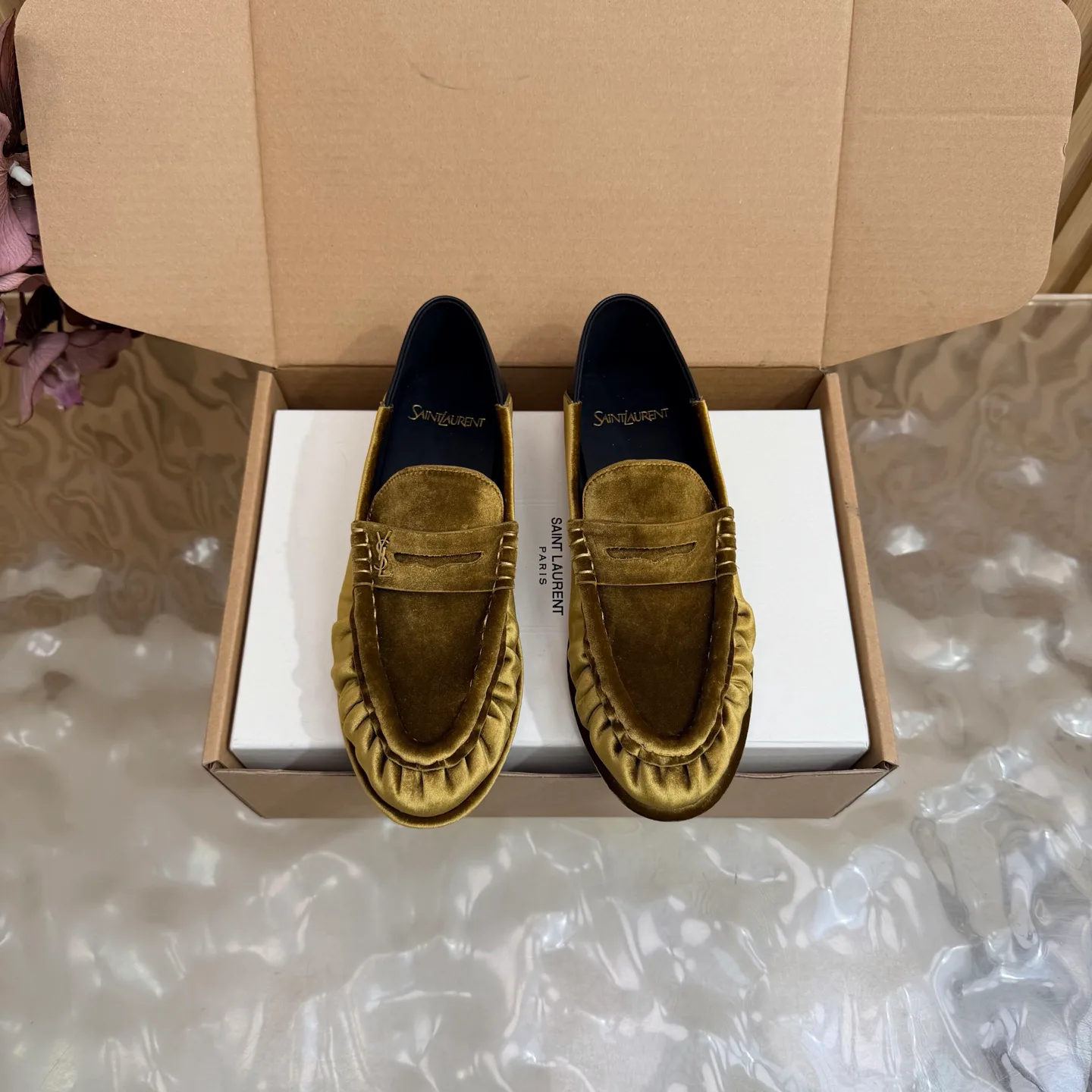 Women's Loafers And Moccasins SAINT LAURENT 17926444