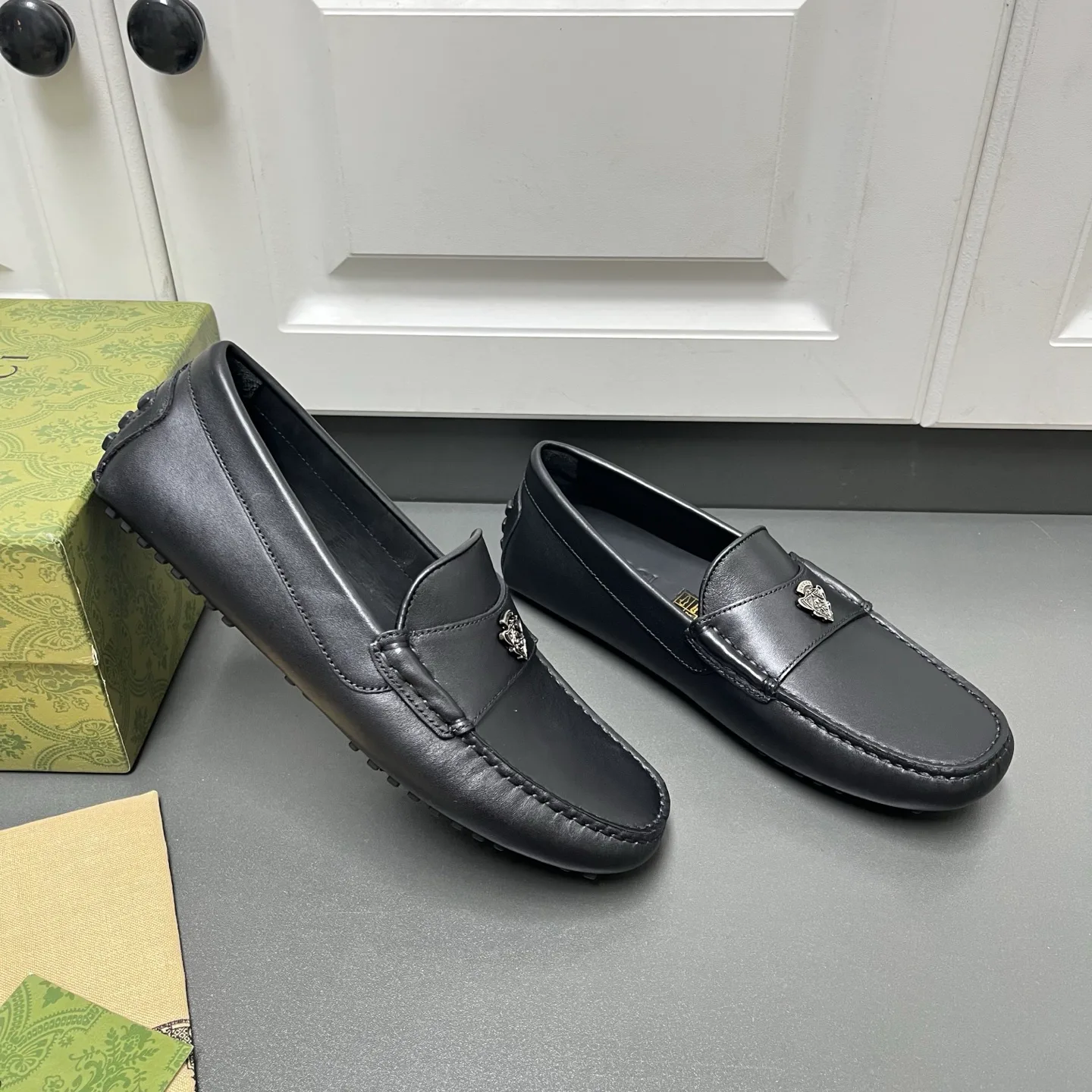 Men's Loafers And Dress Shoes GUCCI 17937824
