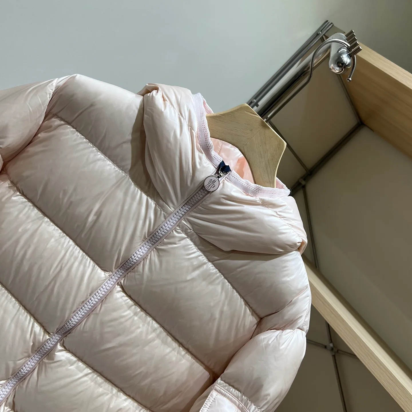 Women's Jackets And Down Jackets MONCLER 18032038