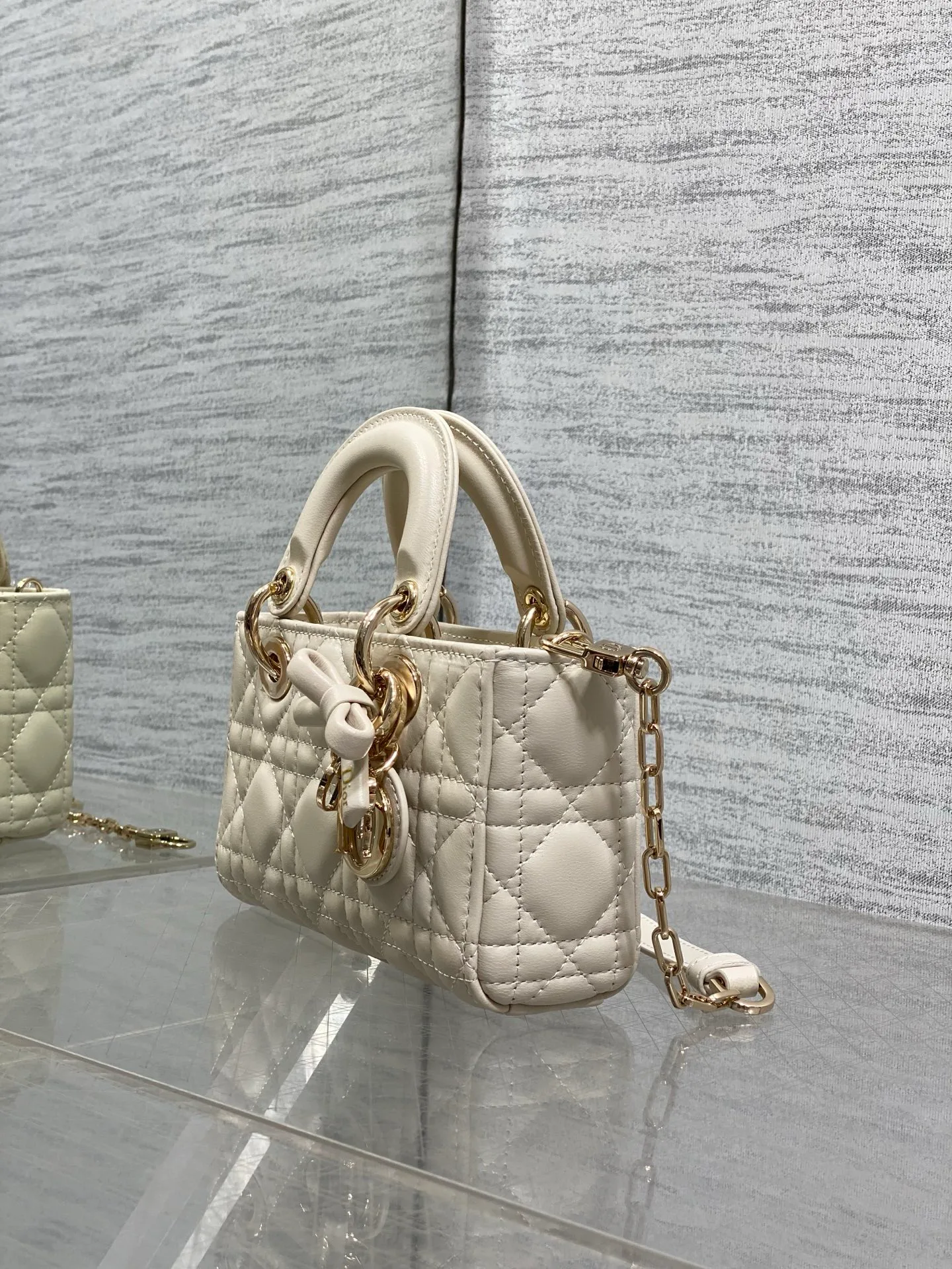 Women's Classic Handbags CHRISTIAN DIOR 18070561