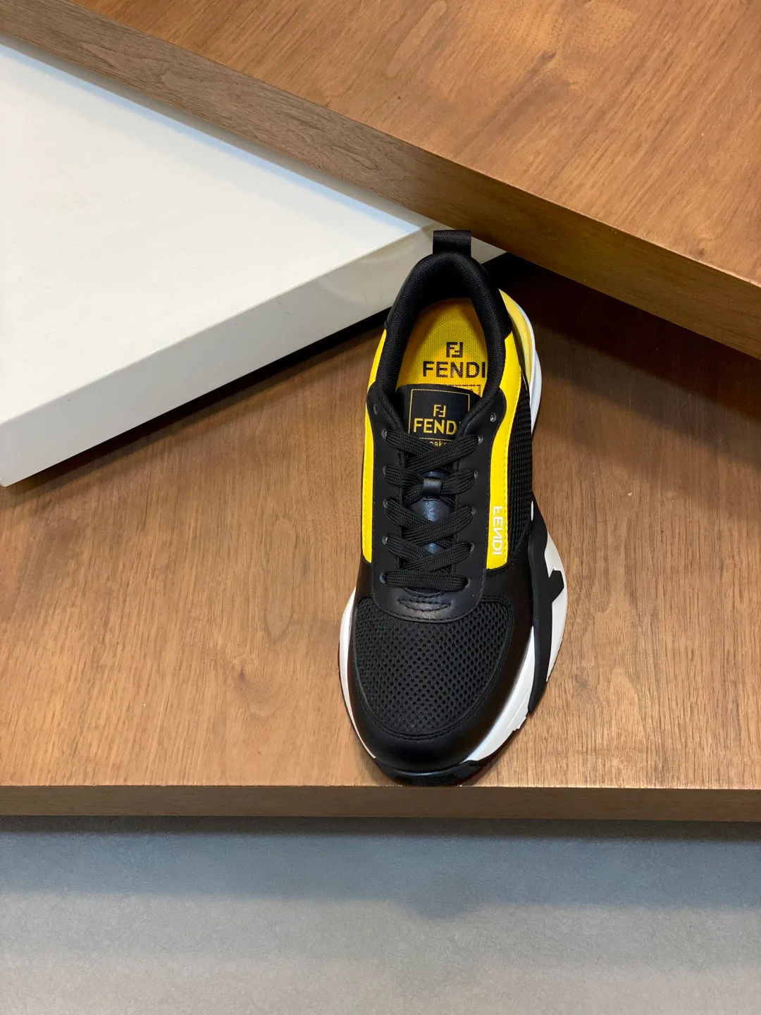 Men's Sneakers FENDI 18079023