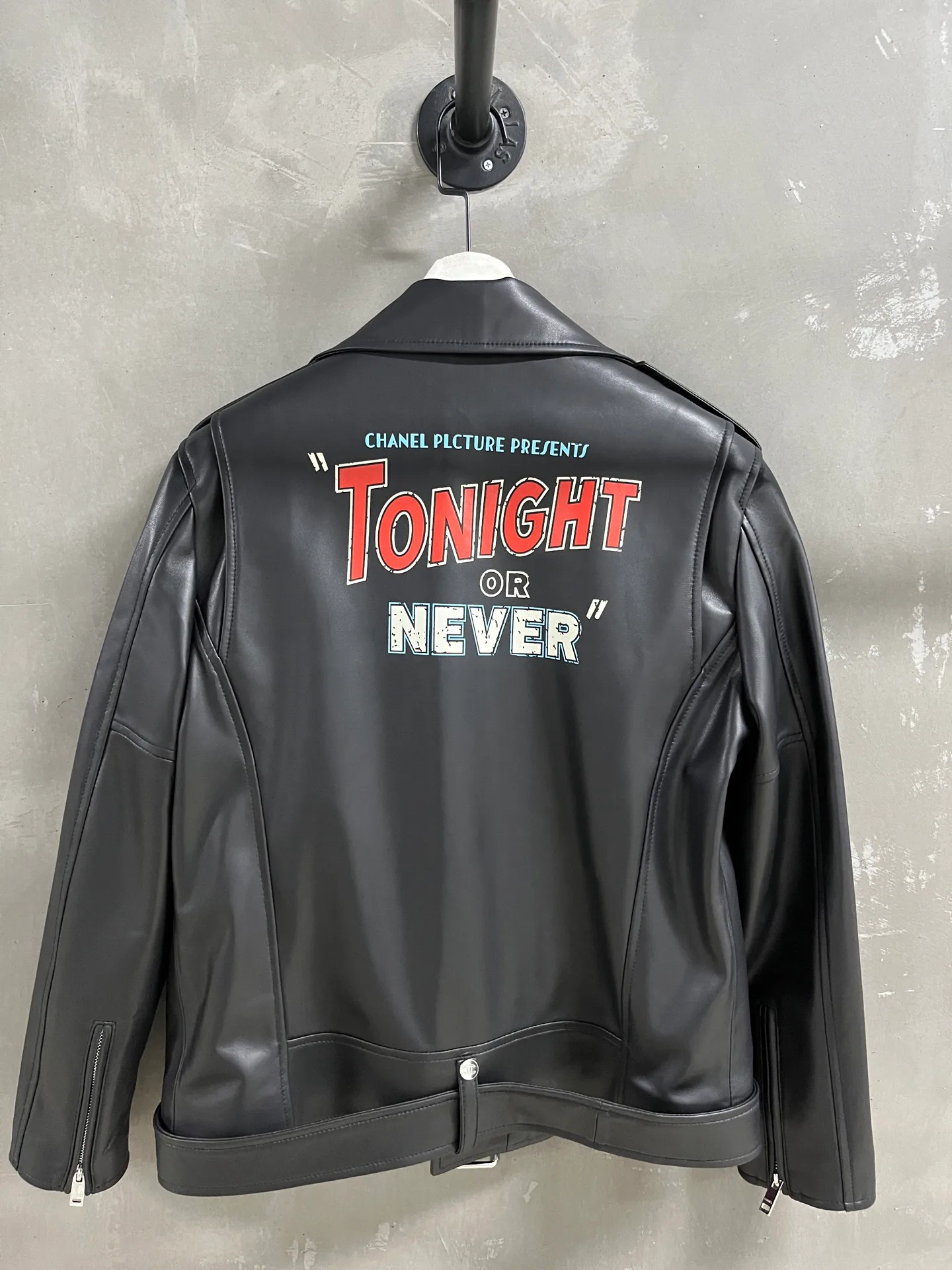 Women's Leather Jackets And Sheepskin Coats CHANEL 18173009