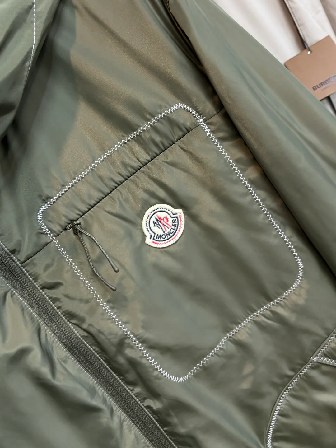 Women's Jackets And Down Jackets MONCLER 18157297