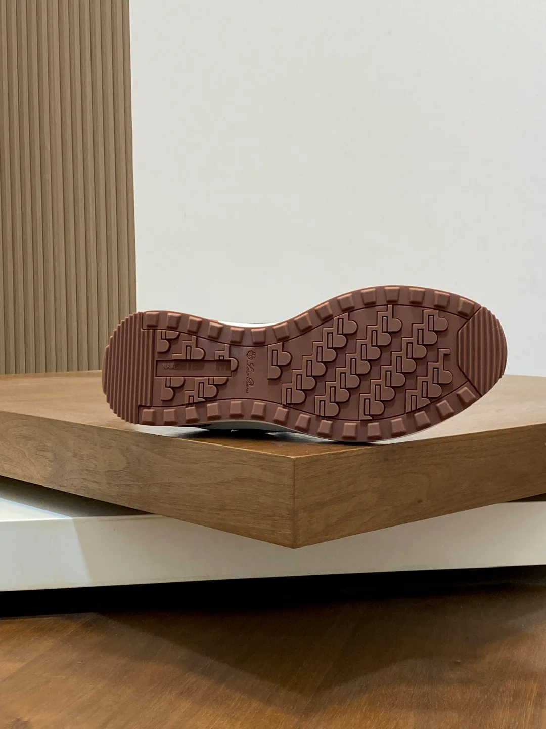 Men's Sneakers LORO PIANA 18100251