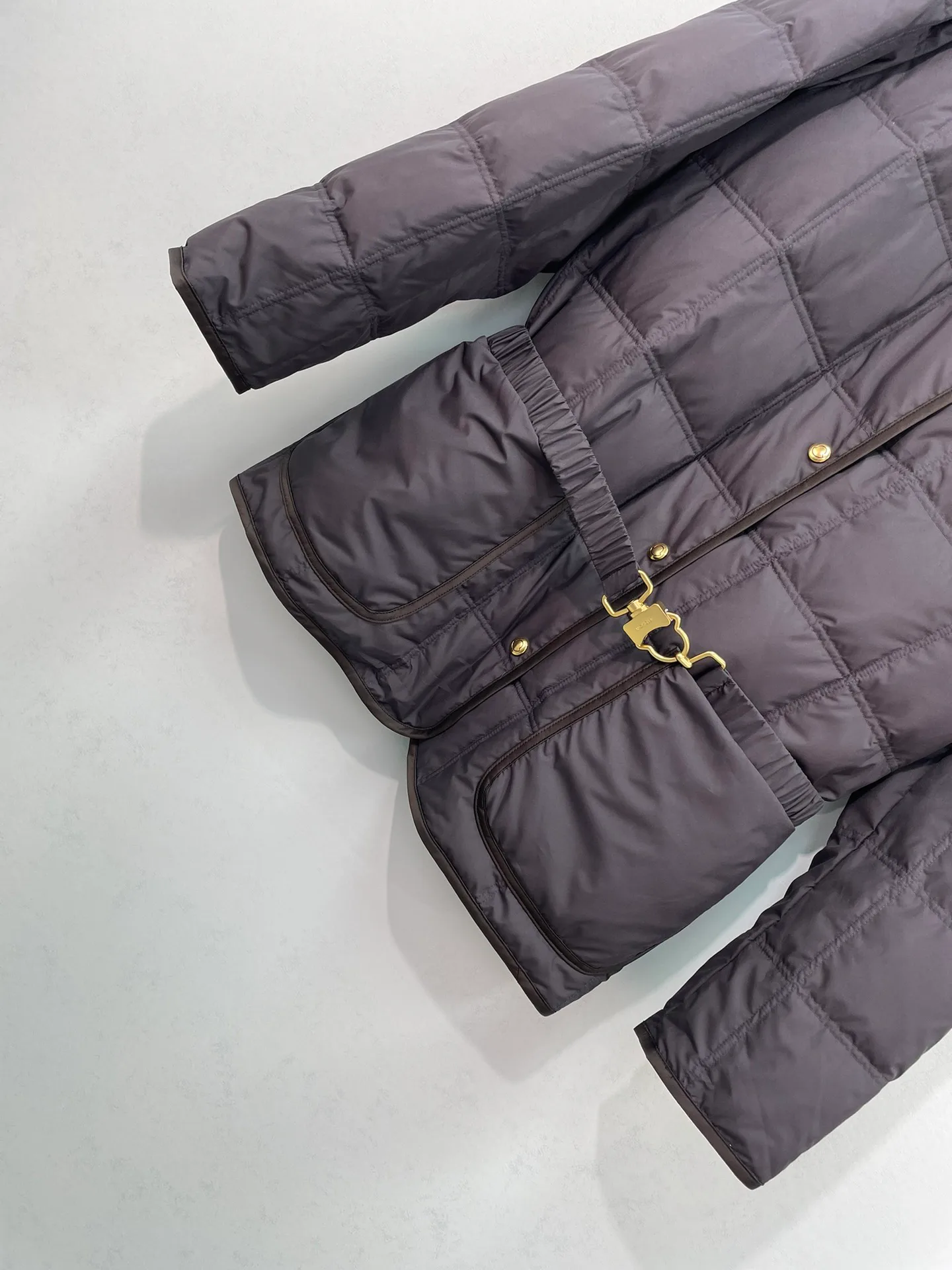 Women's Jackets And Down Jackets MONCLER 17913398