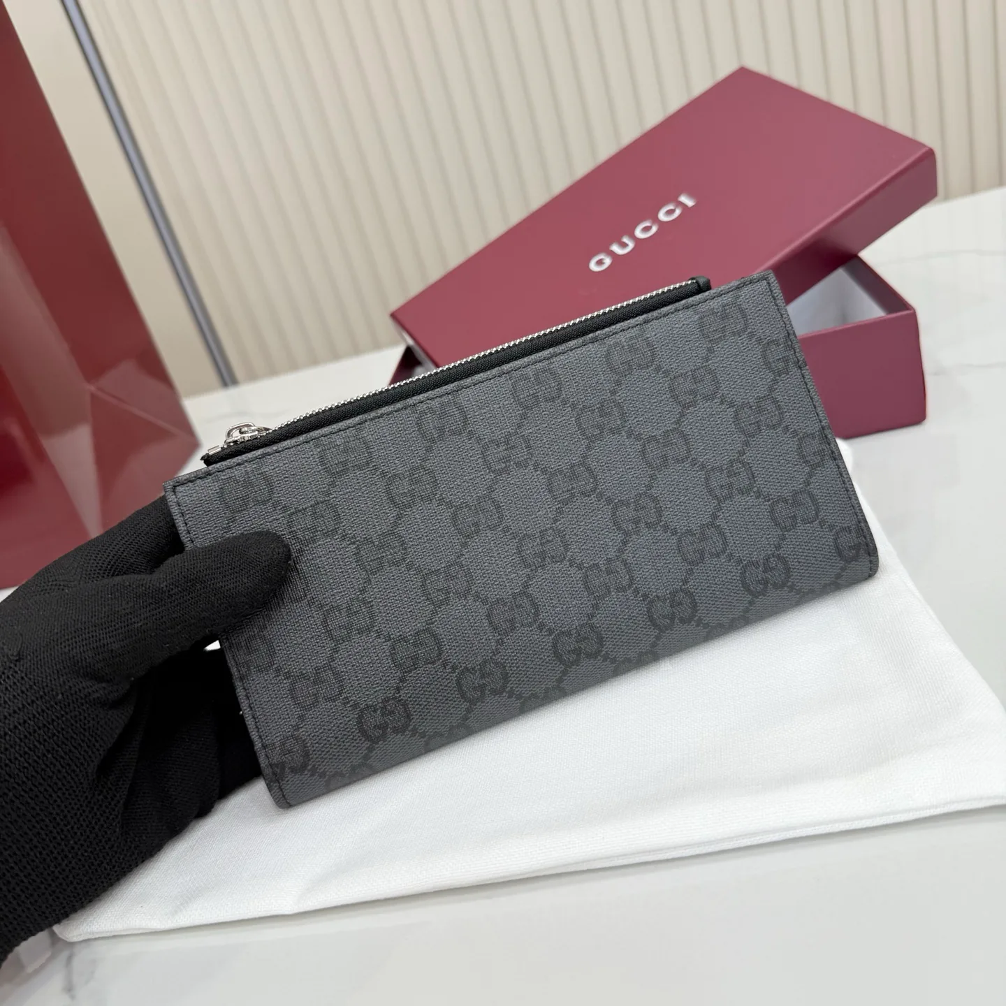 Women's Clutches GUCCI 17948293