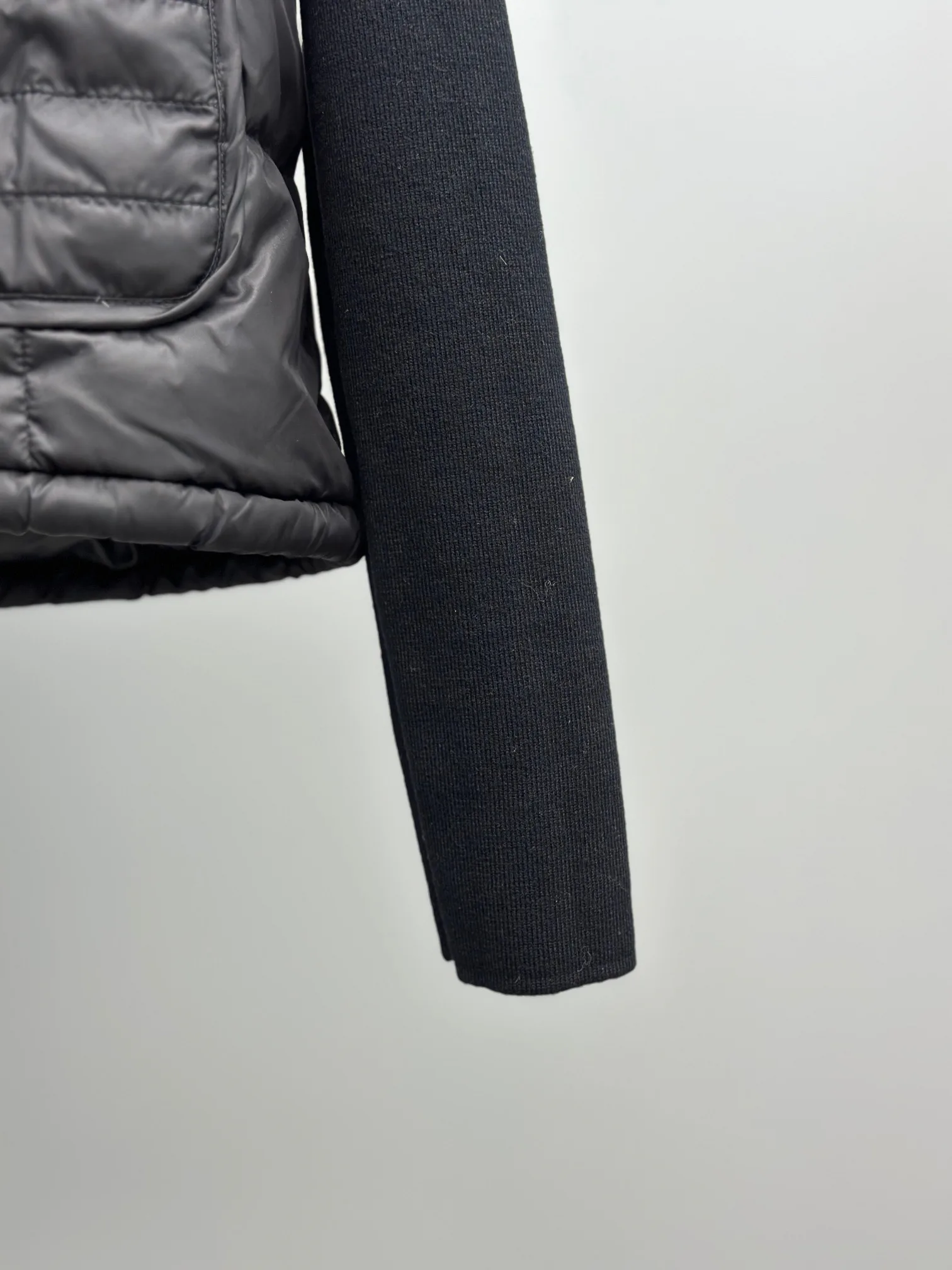 Women's Jackets And Down Jackets MONCLER 17951430