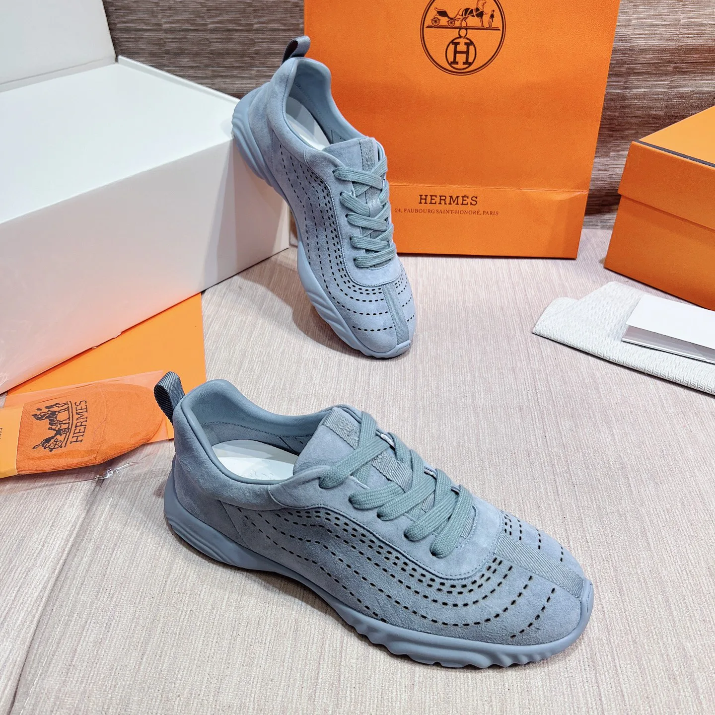 Men's Sneakers HERMES 17749565