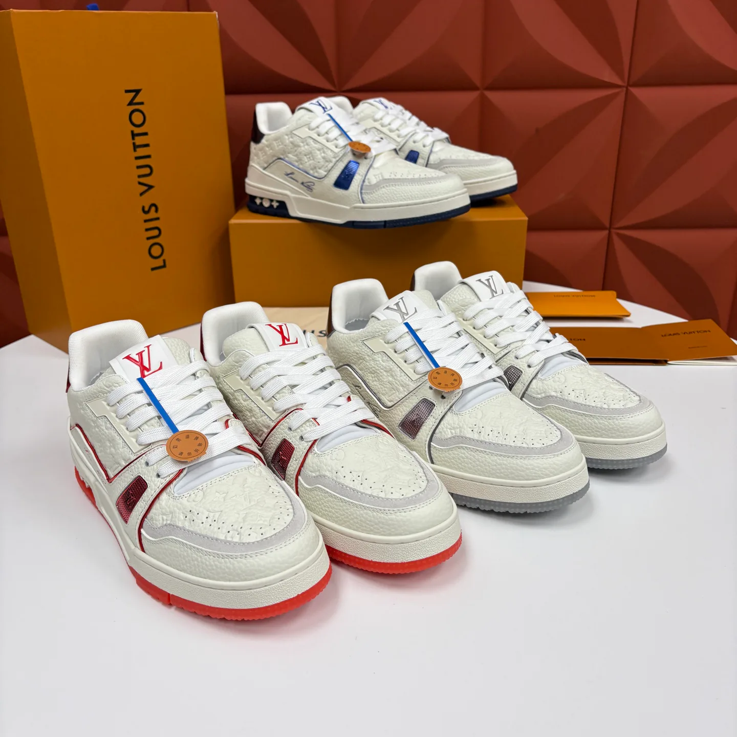 Women's Sneakers LOUIS VUITTON 17832342