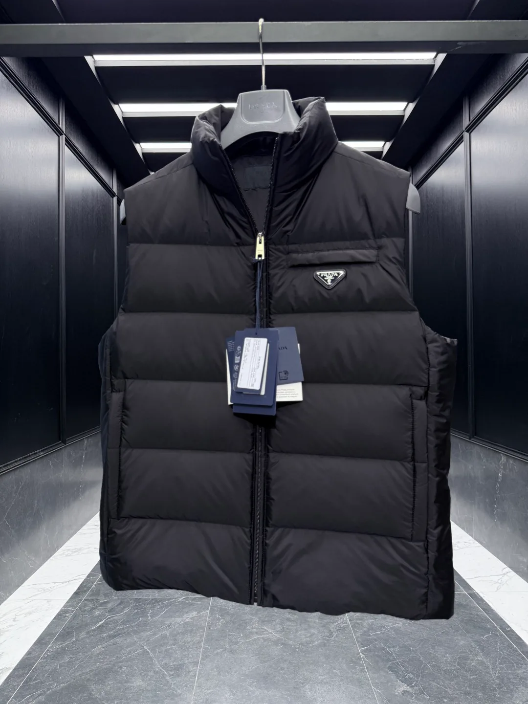 Жилеты Мужские Prada 18589899