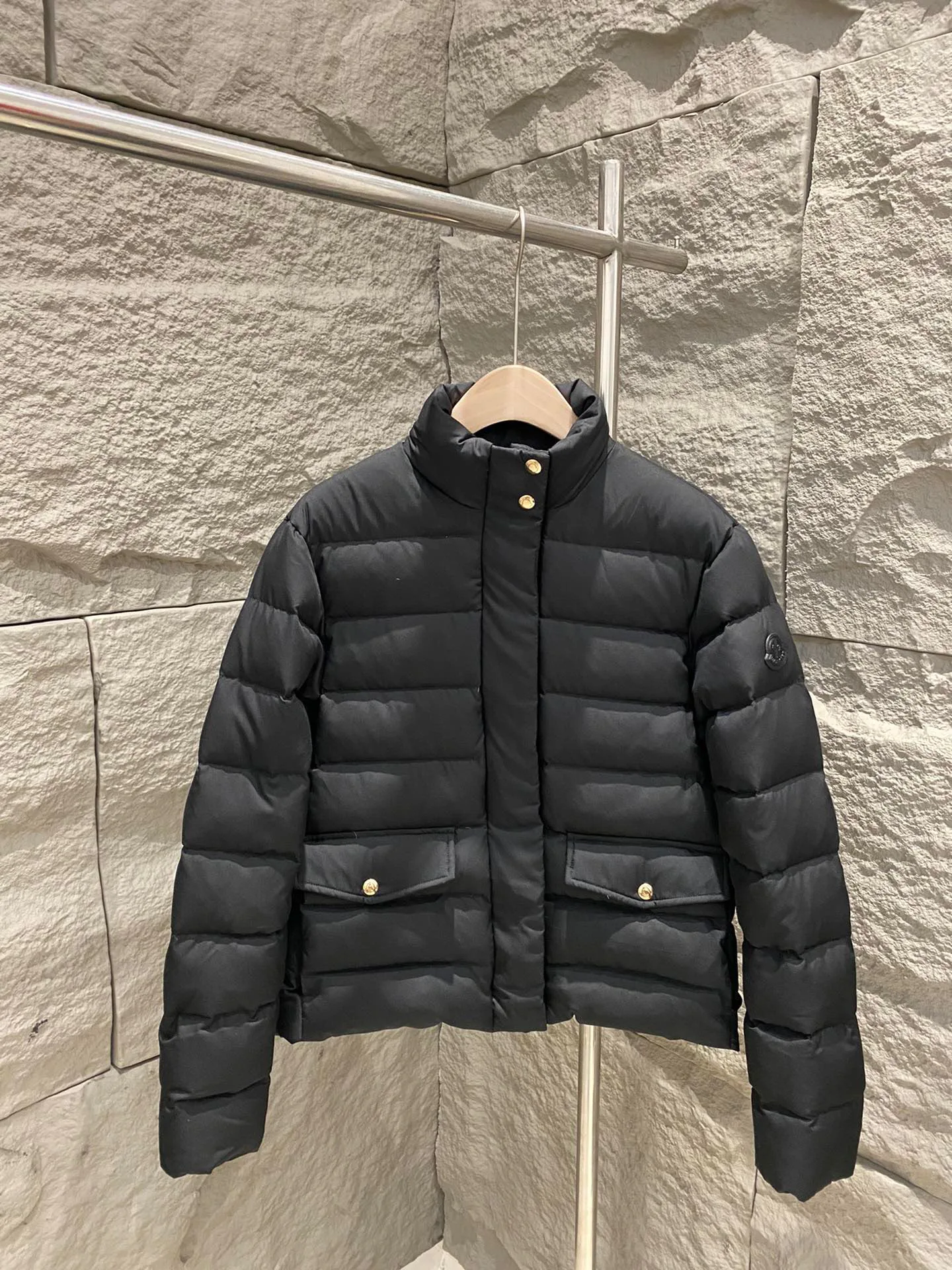 Women's Jackets And Down Jackets MONCLER 18326251