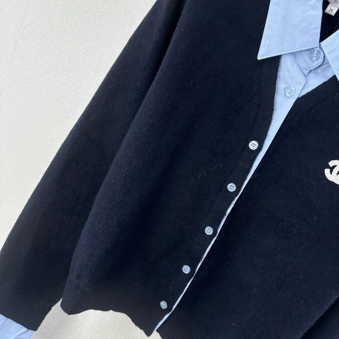 Women's Jumpers And Sweaters CHANEL 18363052